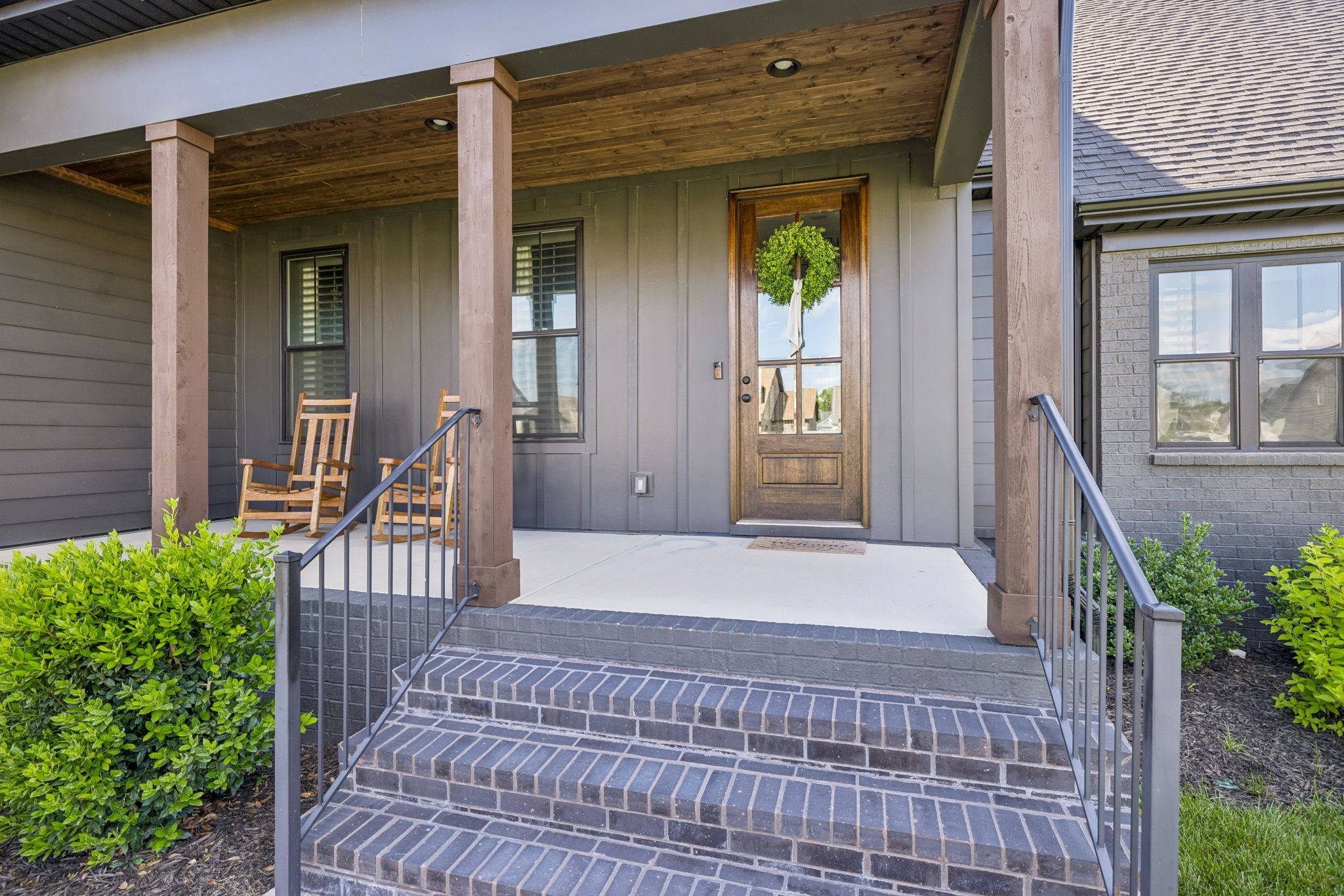 1827 Rhonda Dr