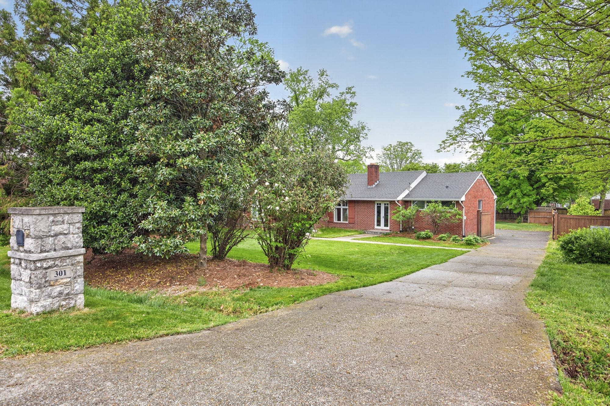 301 Browning Rd