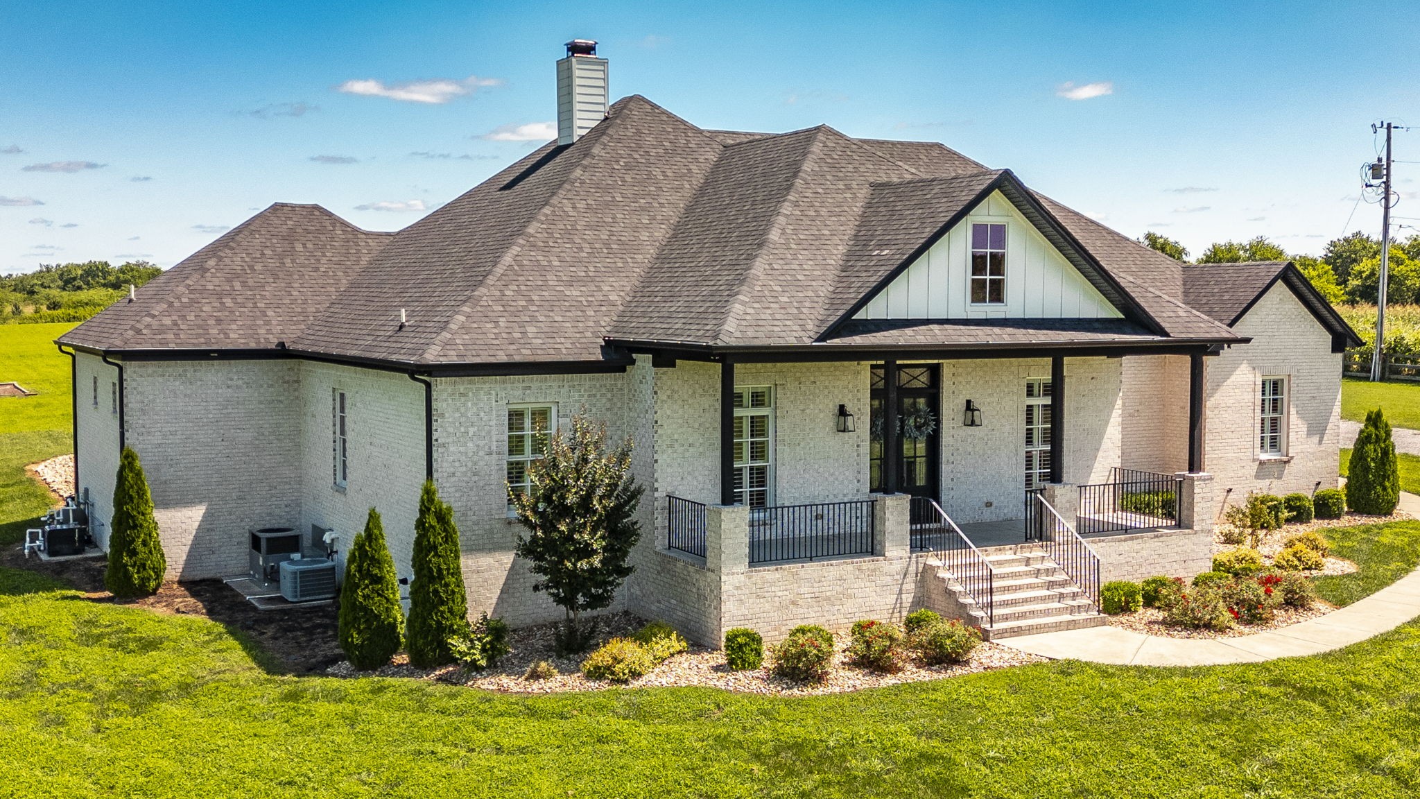 1322 Barry Ln