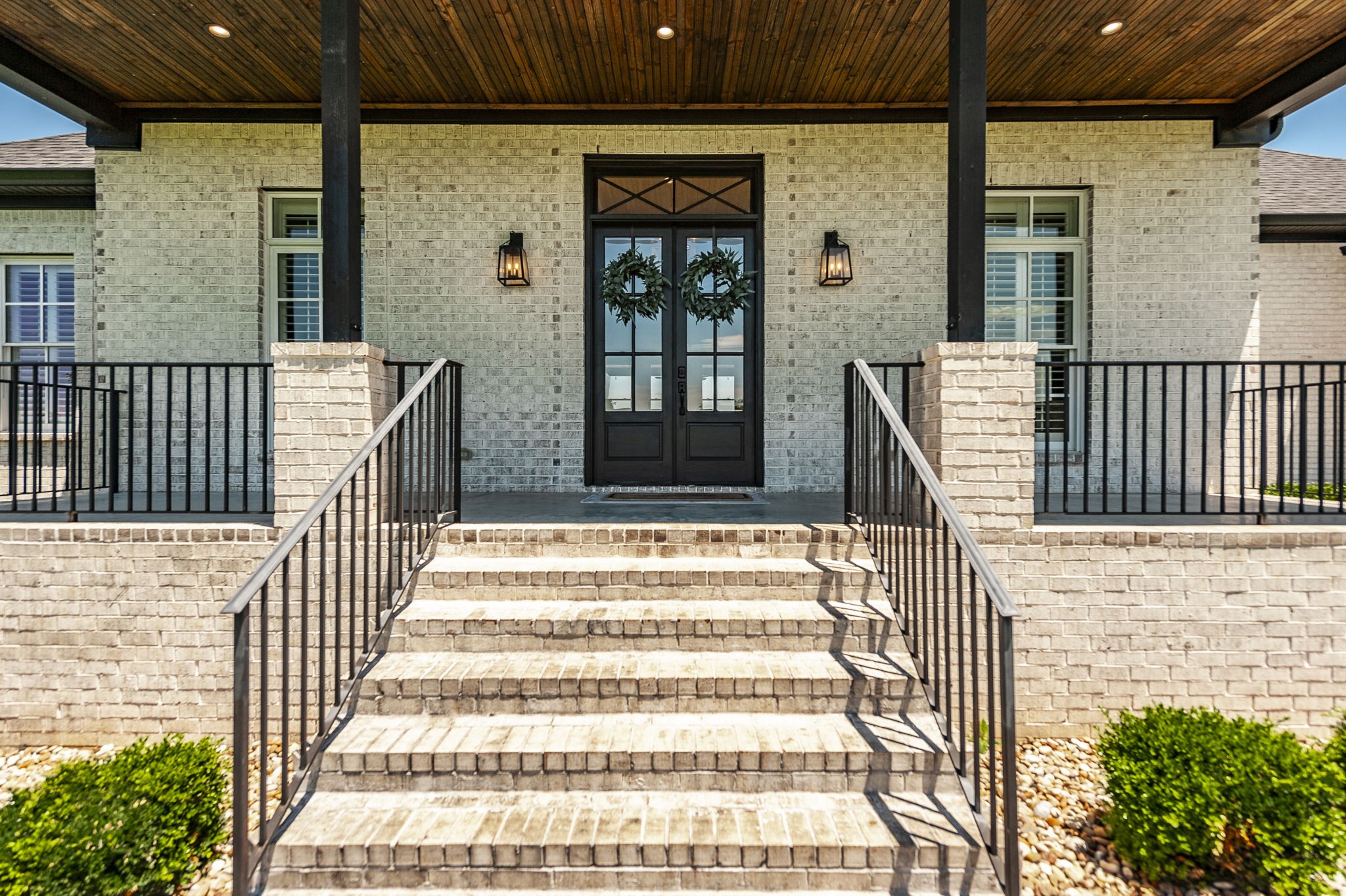 1322 Barry Ln
