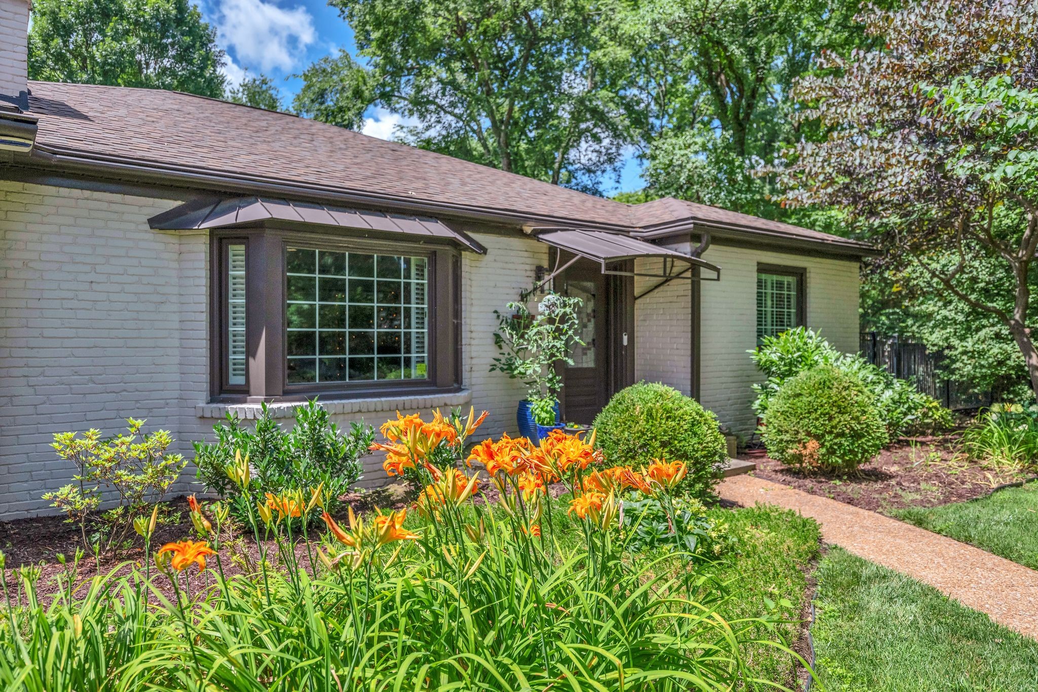2039 Castleman Dr