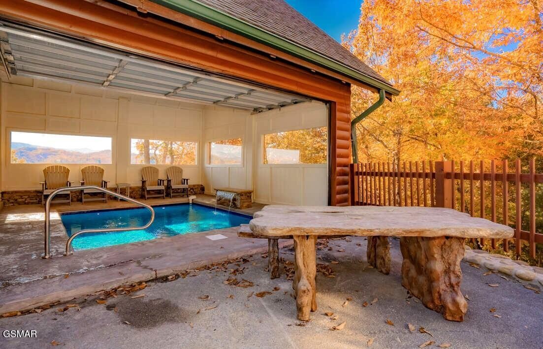 2748 Cats Paw Lane