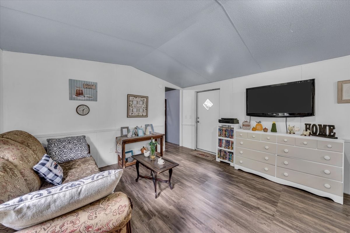 742 Captain Carter Rd