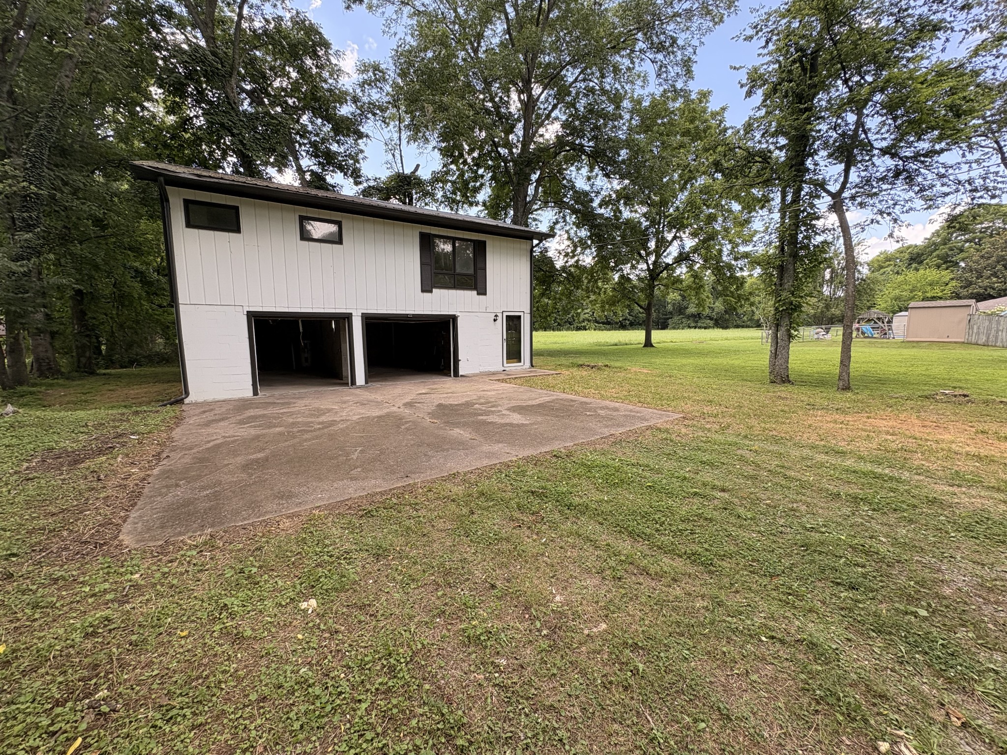 114 Tollgate Rd