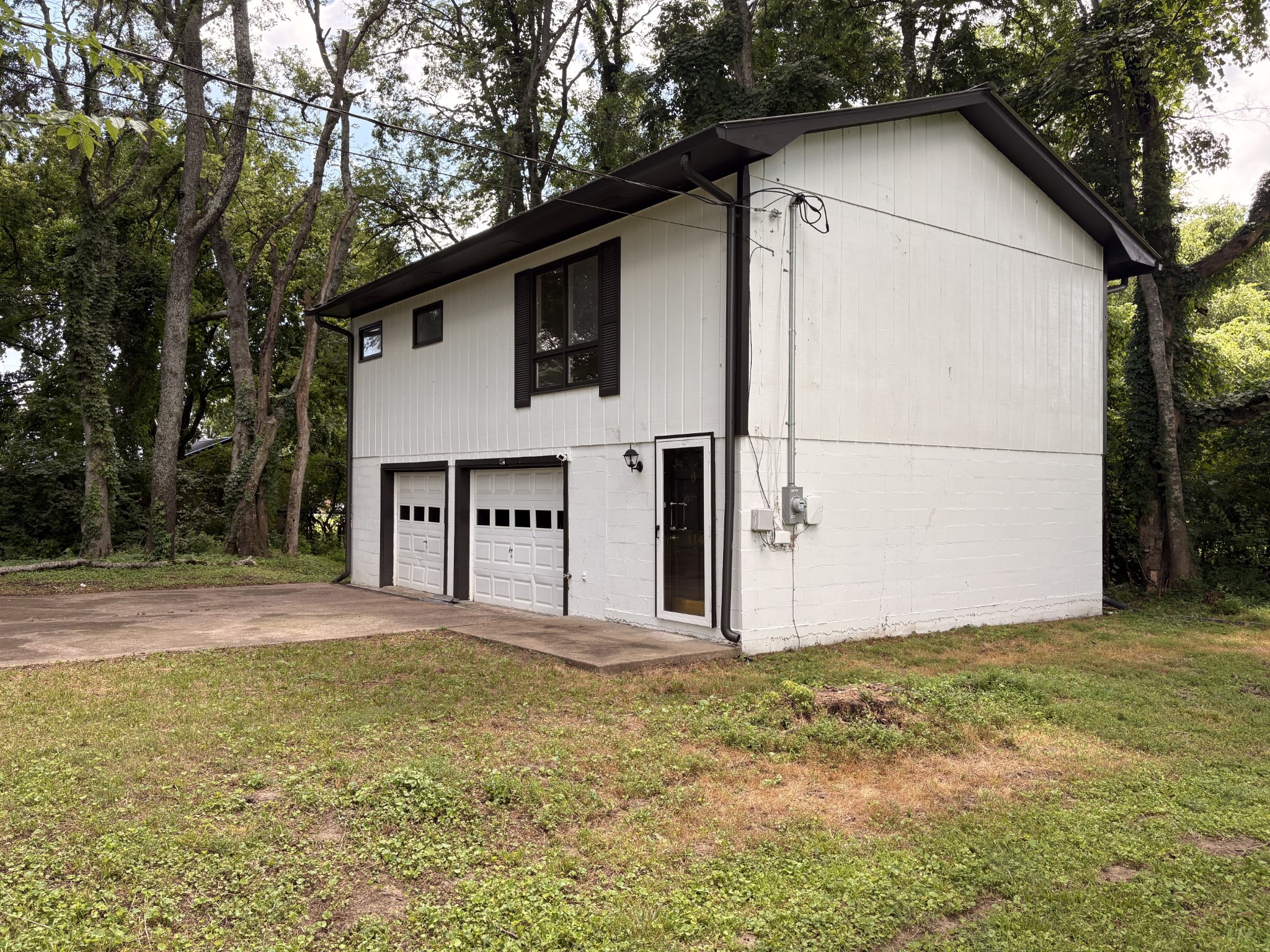 114 Tollgate Rd
