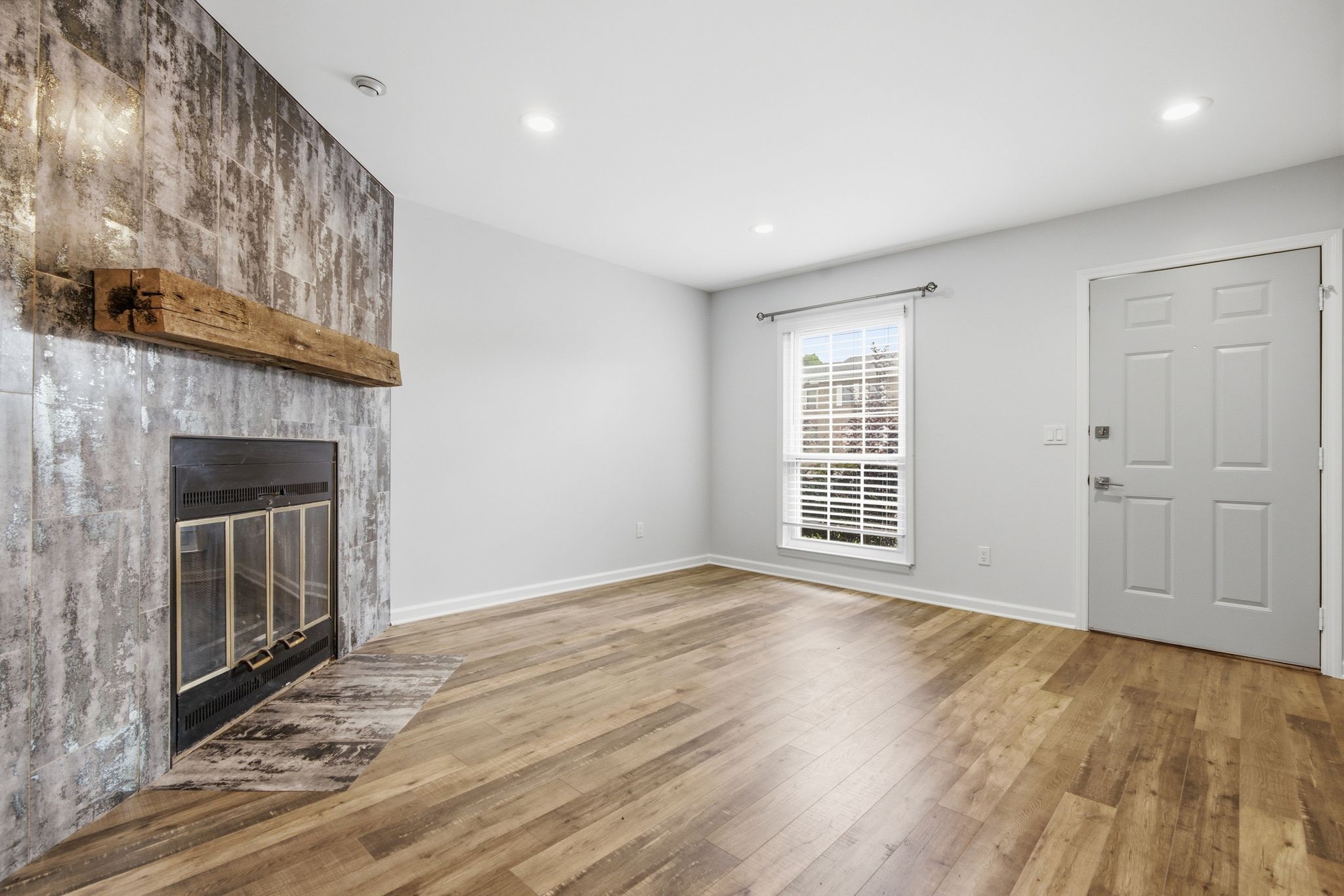 236 Thistle Ln