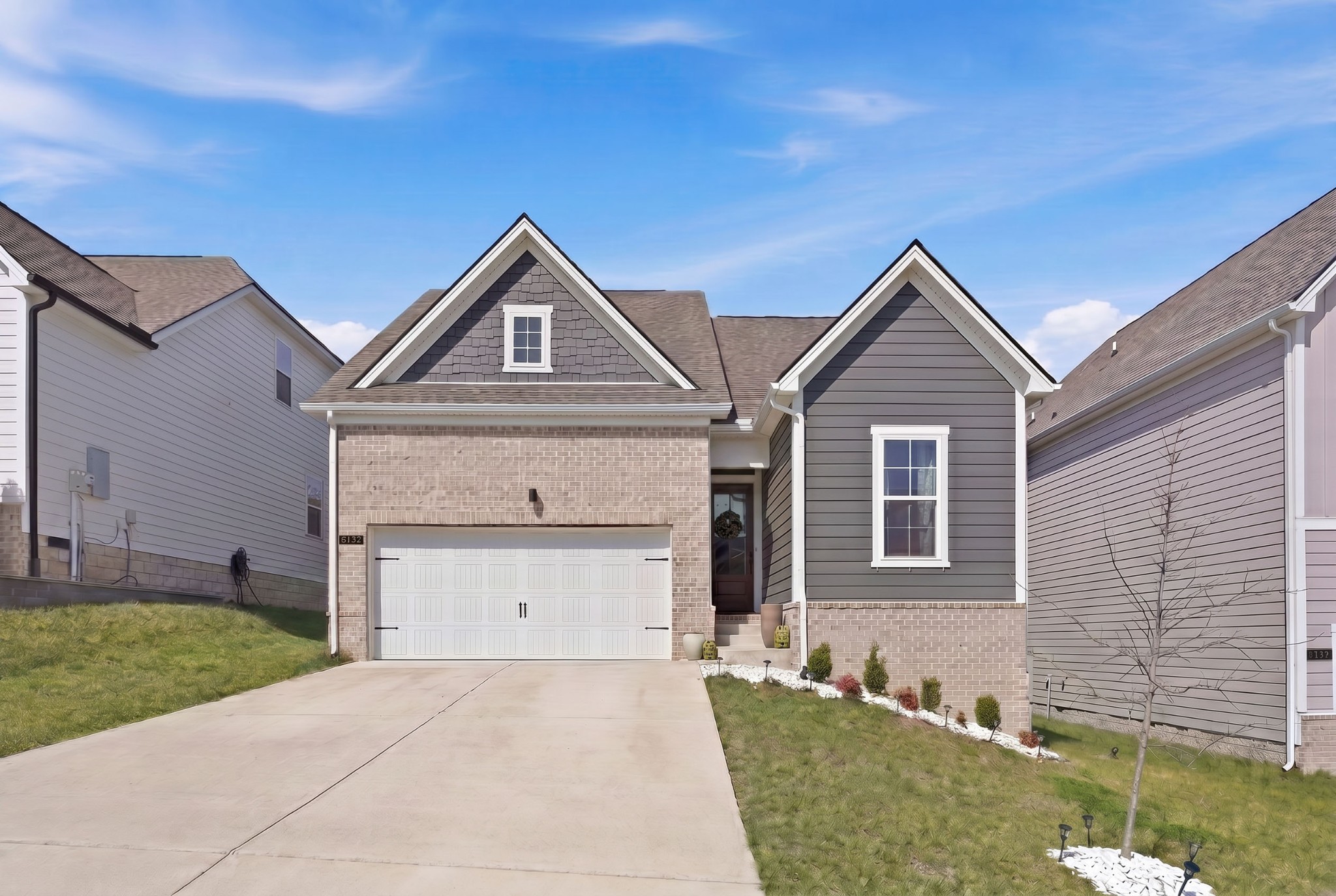 6132 Saxlingham Pl