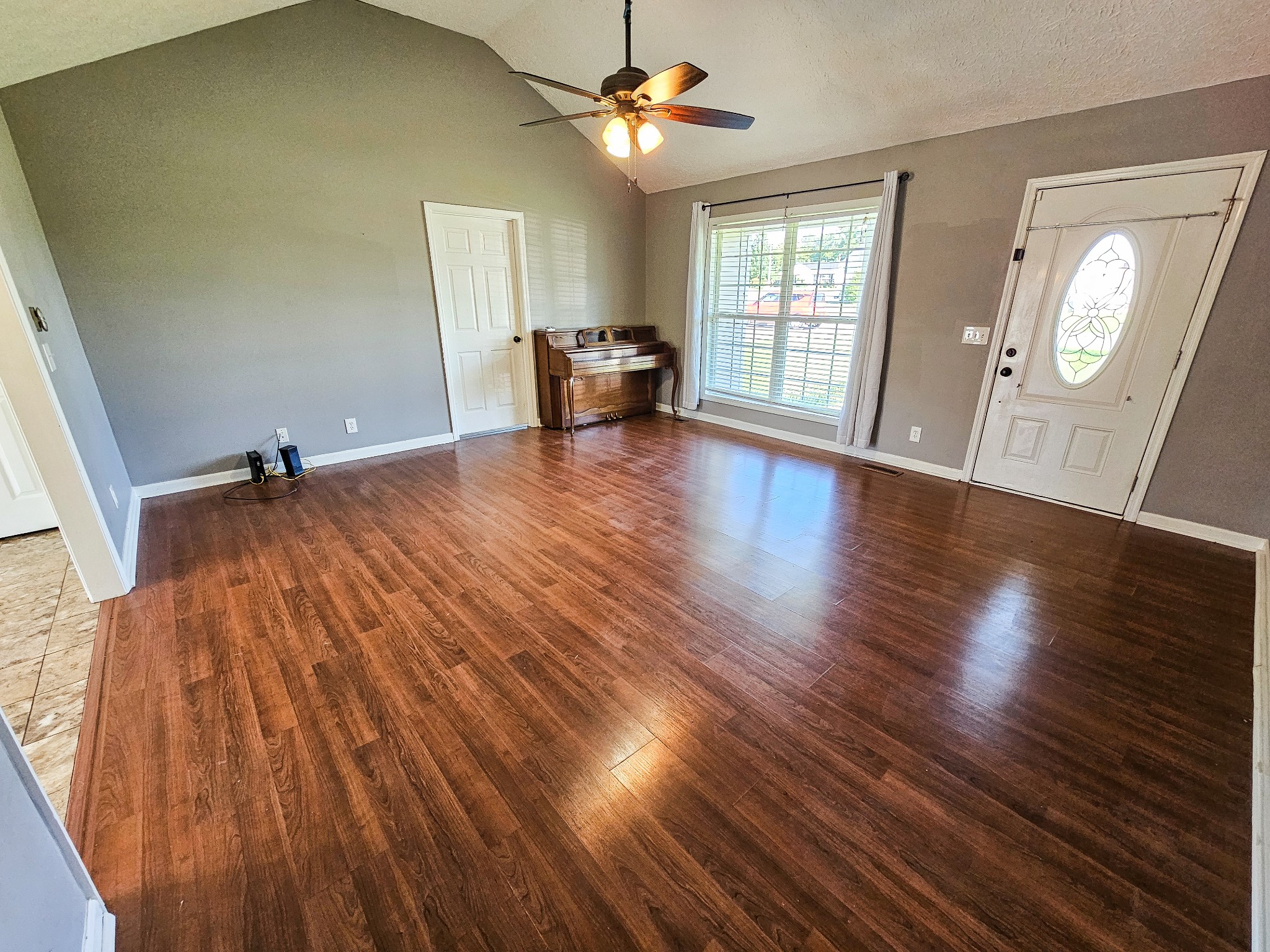 105 Twin Oaks Dr