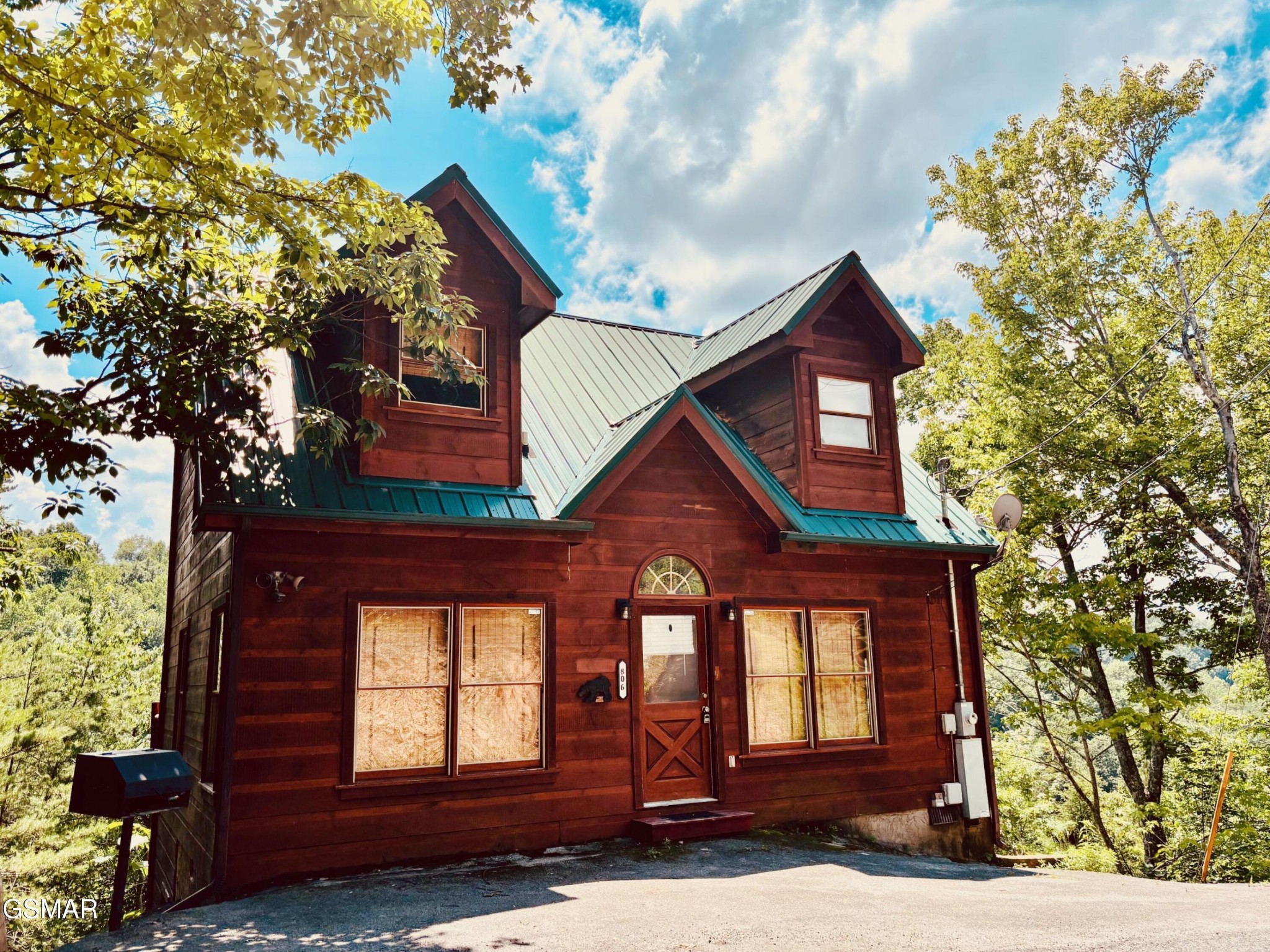 806 Ski View Lane