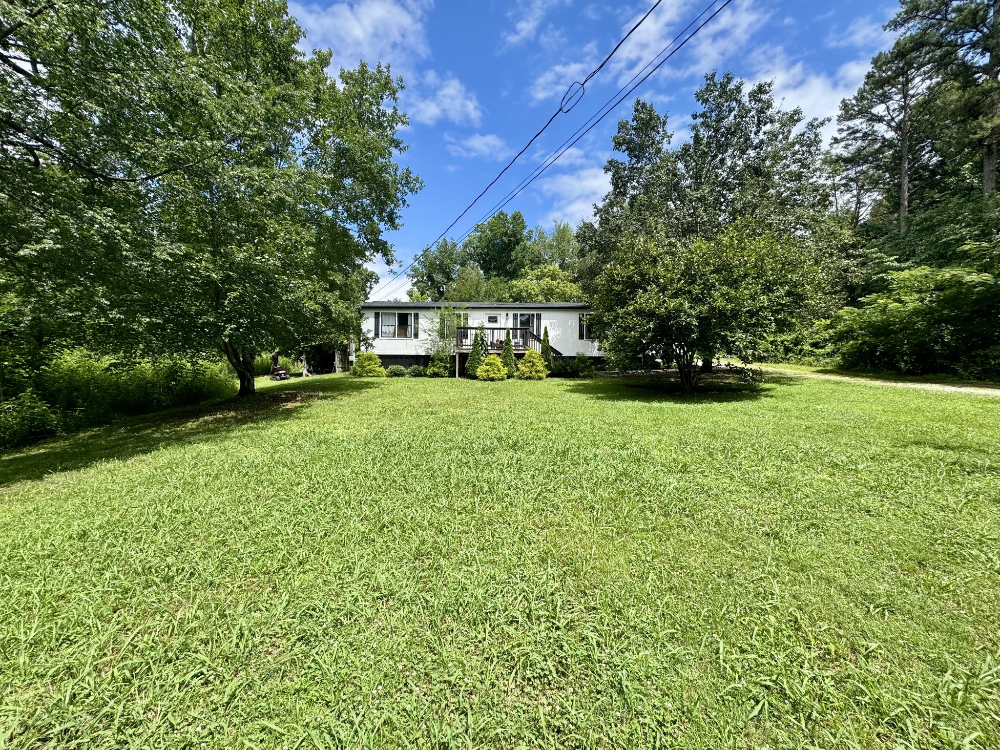 563 Sunset Point Rd