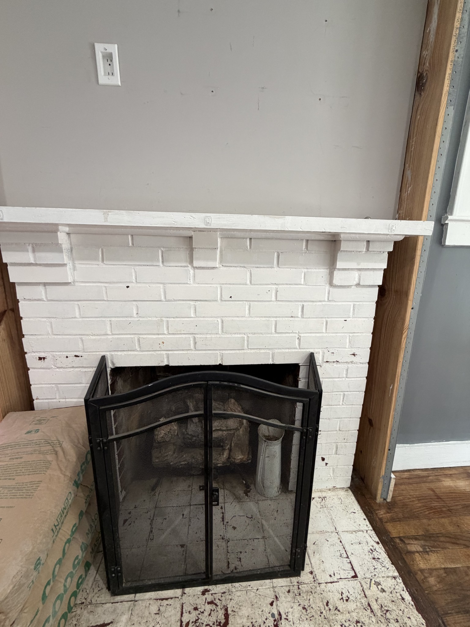 165 W Walnut St