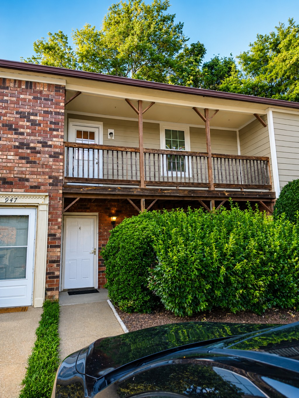 946 Coarsey Dr