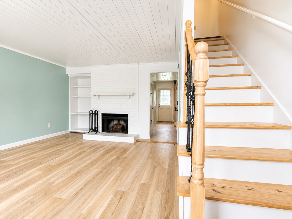 250 Sanders Ferry Rd