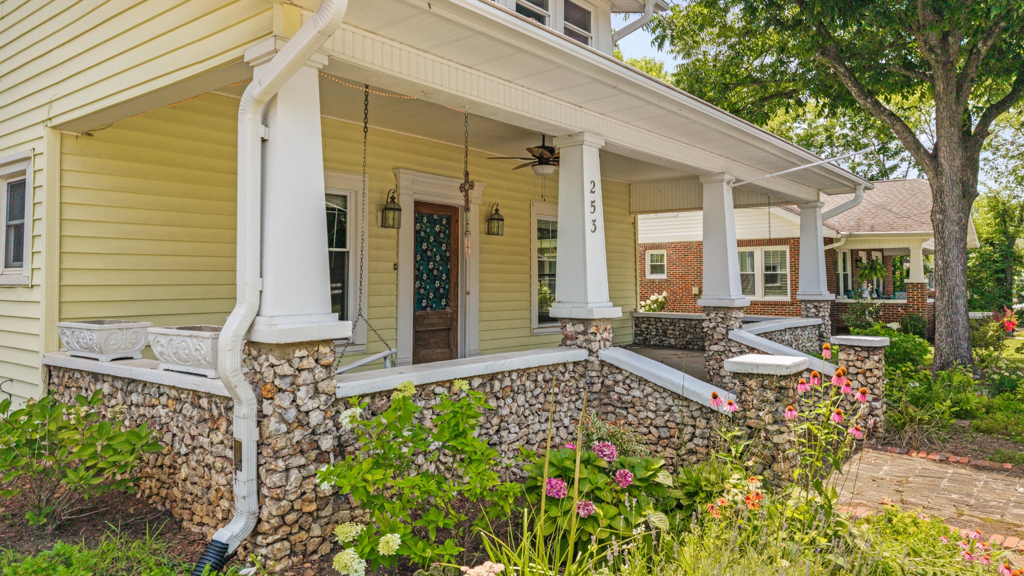 253 15th Street, NW