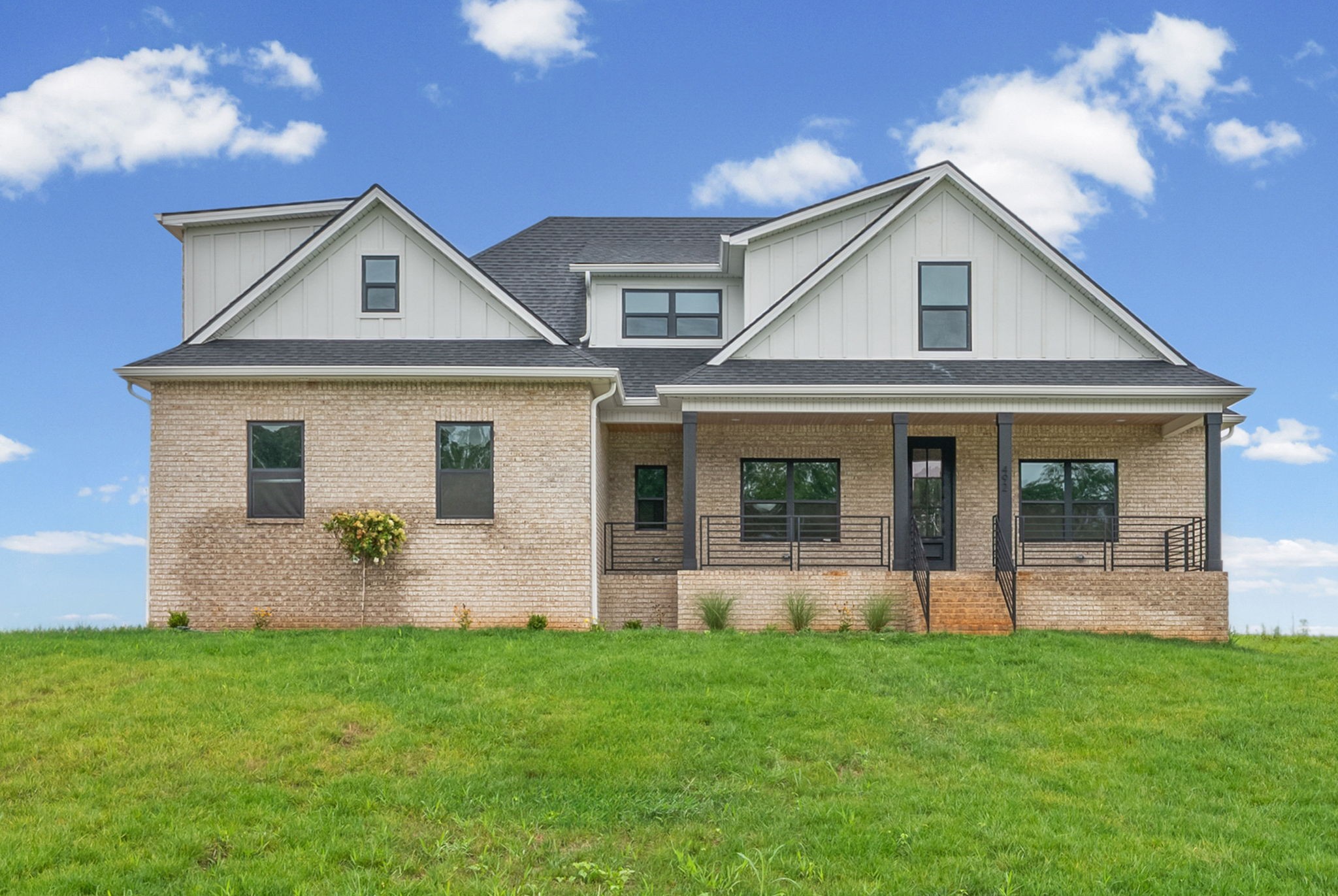 4923 Royal View Way