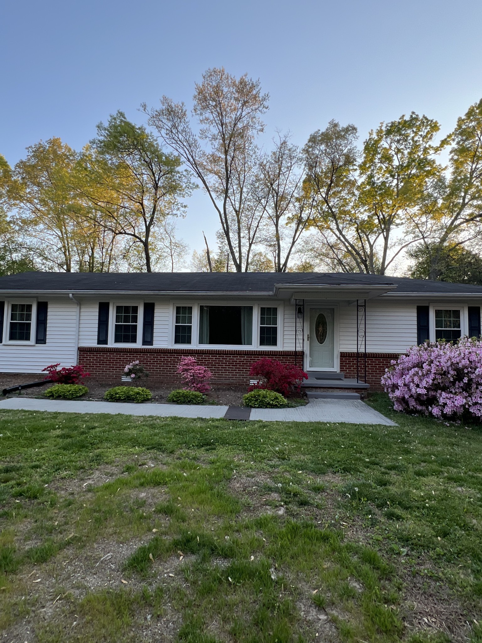 1200 Harton Blvd