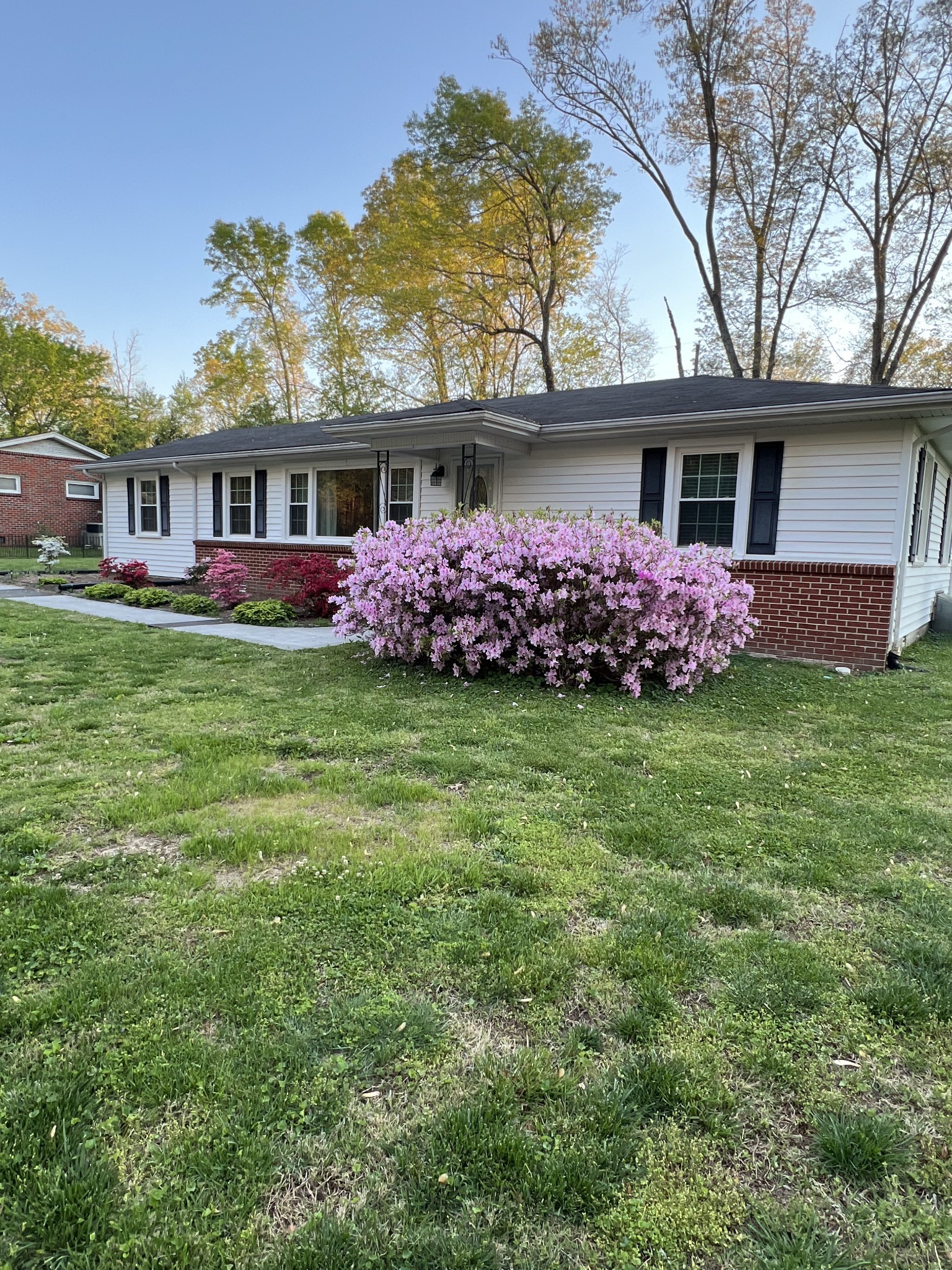 1200 Harton Blvd