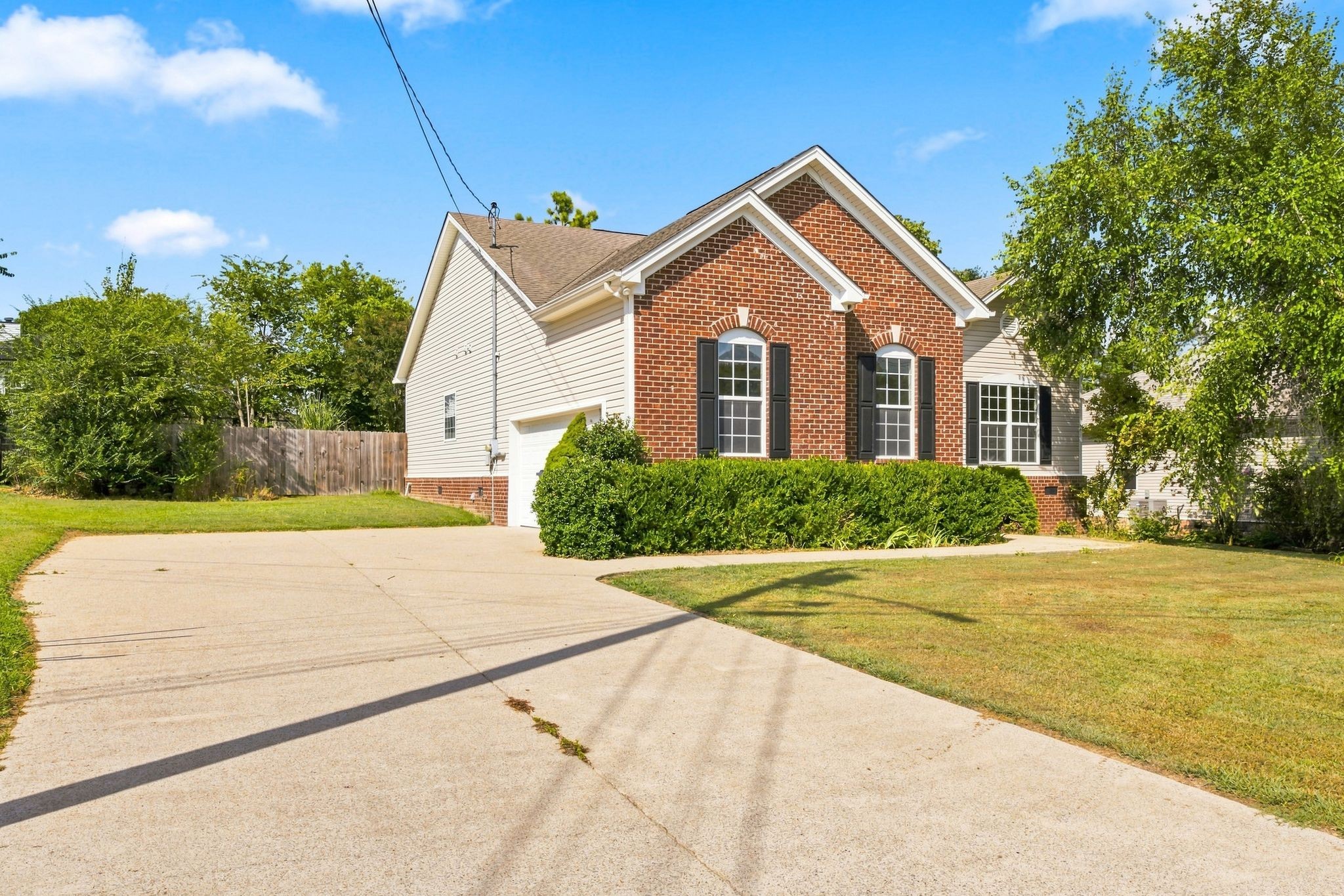 218 Cross Valley Dr