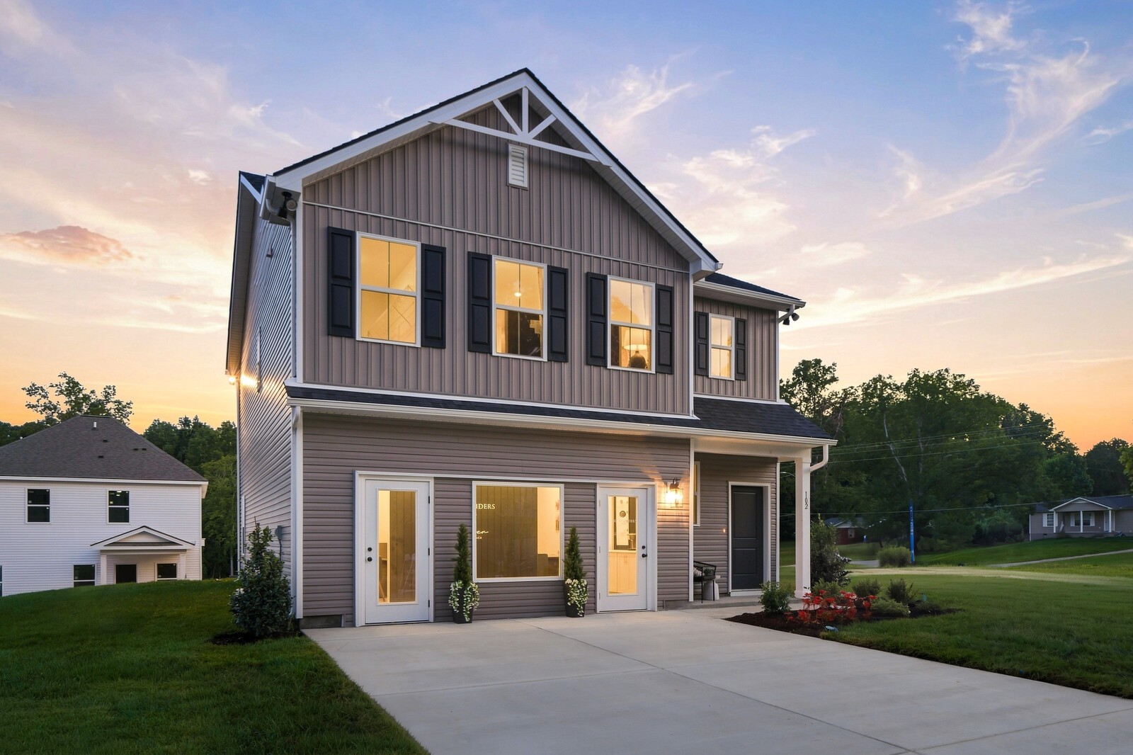 102 Jasper Way