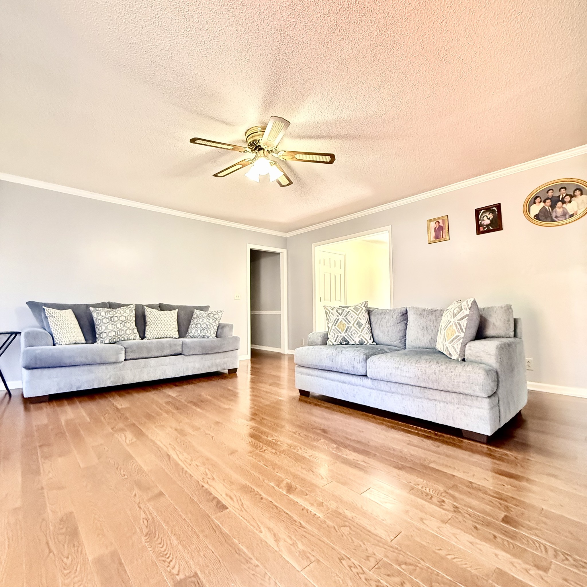2318 Riverstone Dr