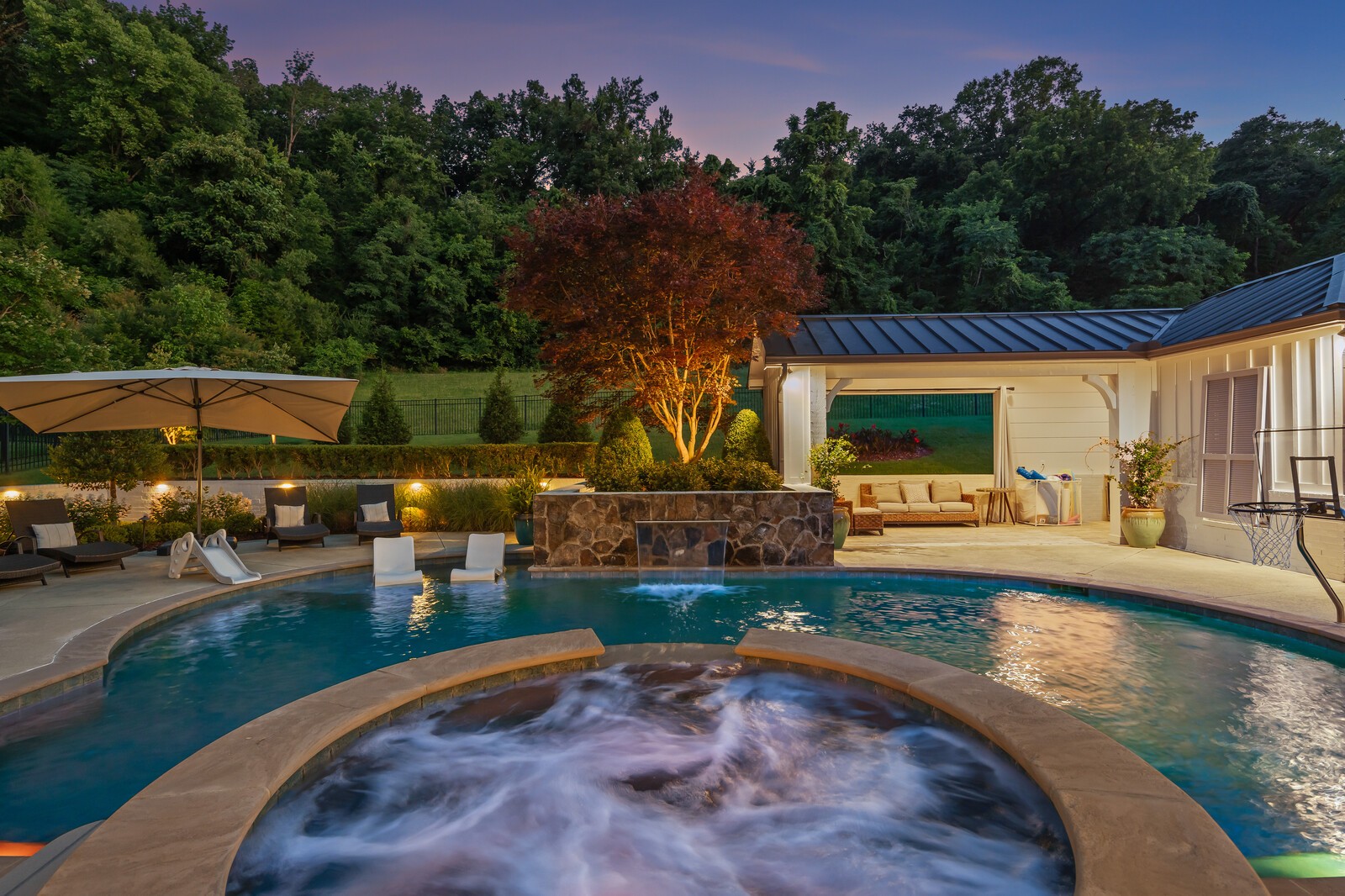 835 Windstone Blvd