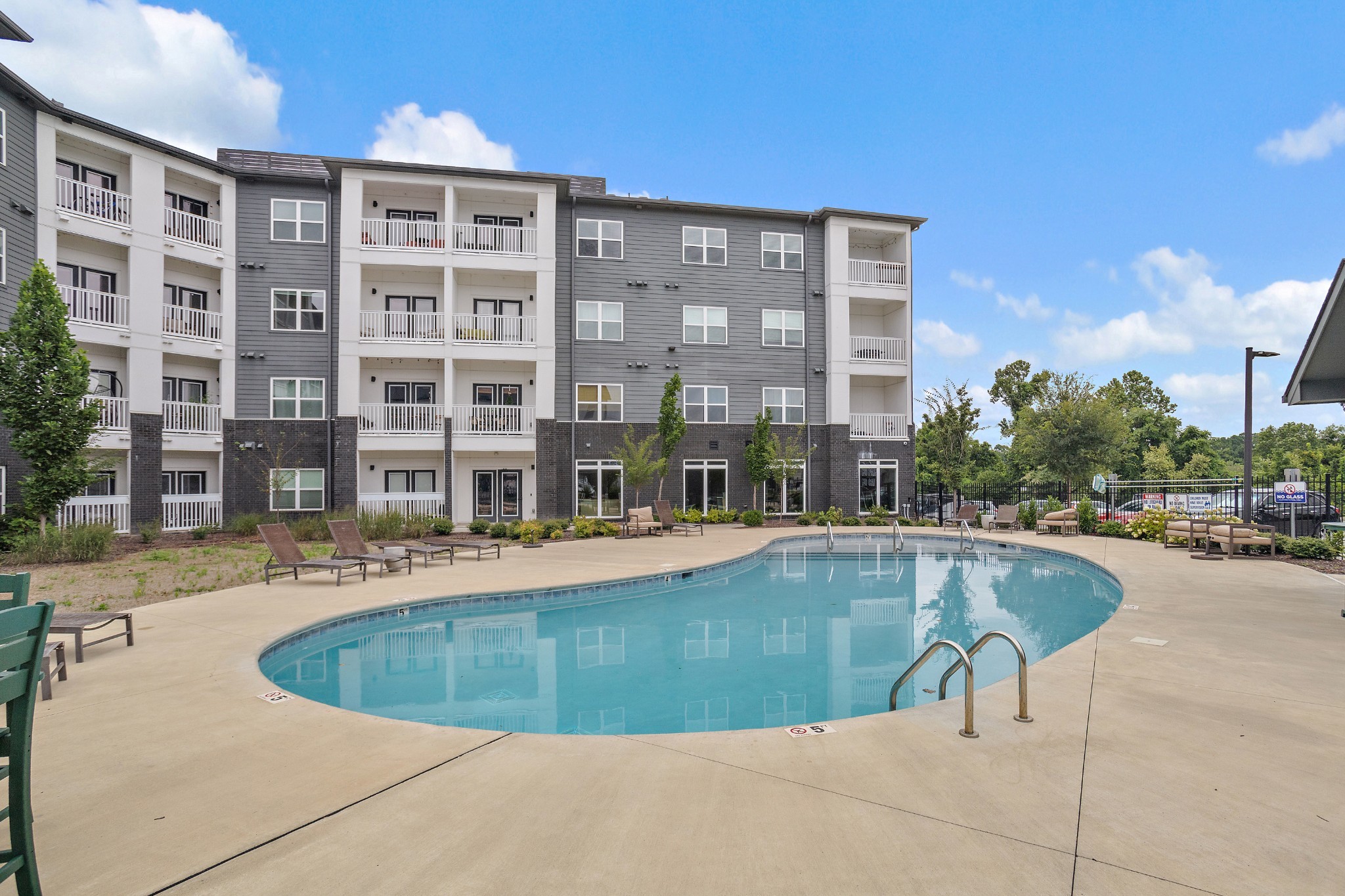 1540 Lebanon Pike