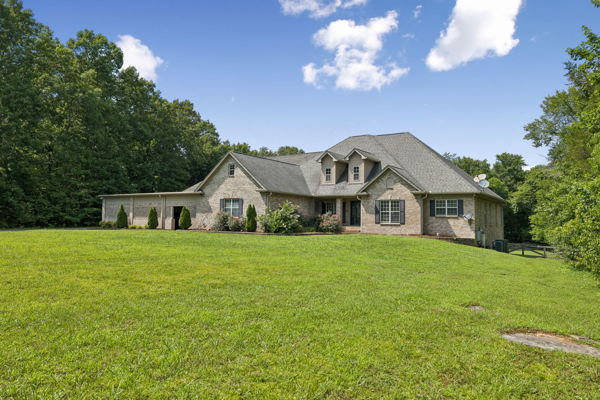 538 Burgess Rd