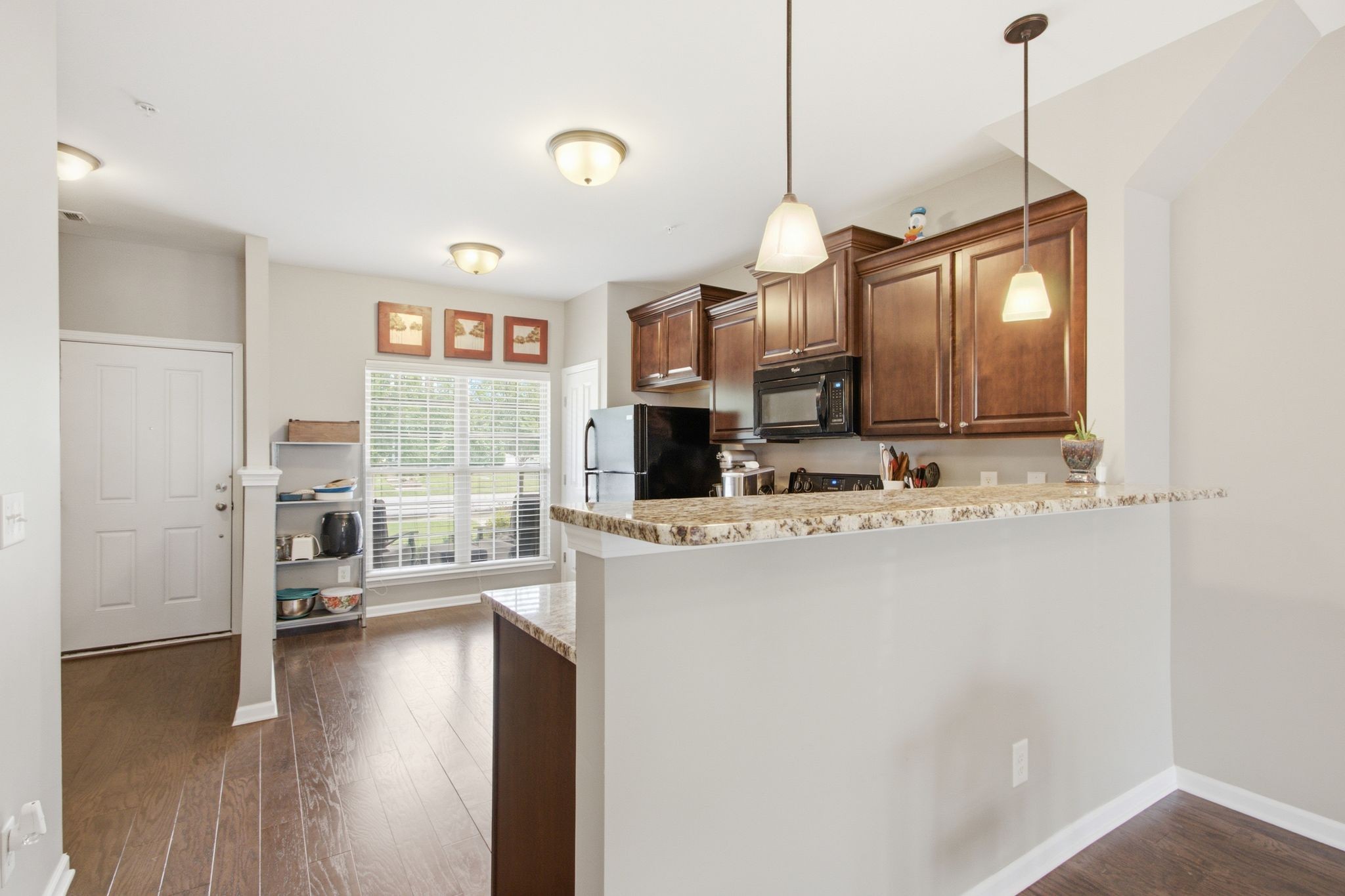 2085 Hemlock Dr