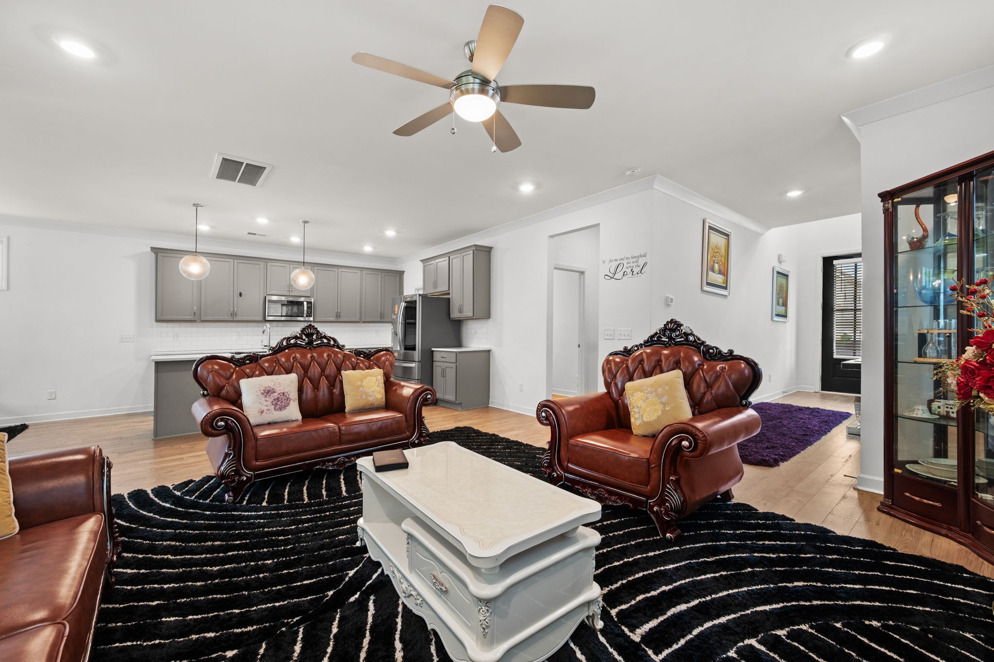 3527 Desinda Dr