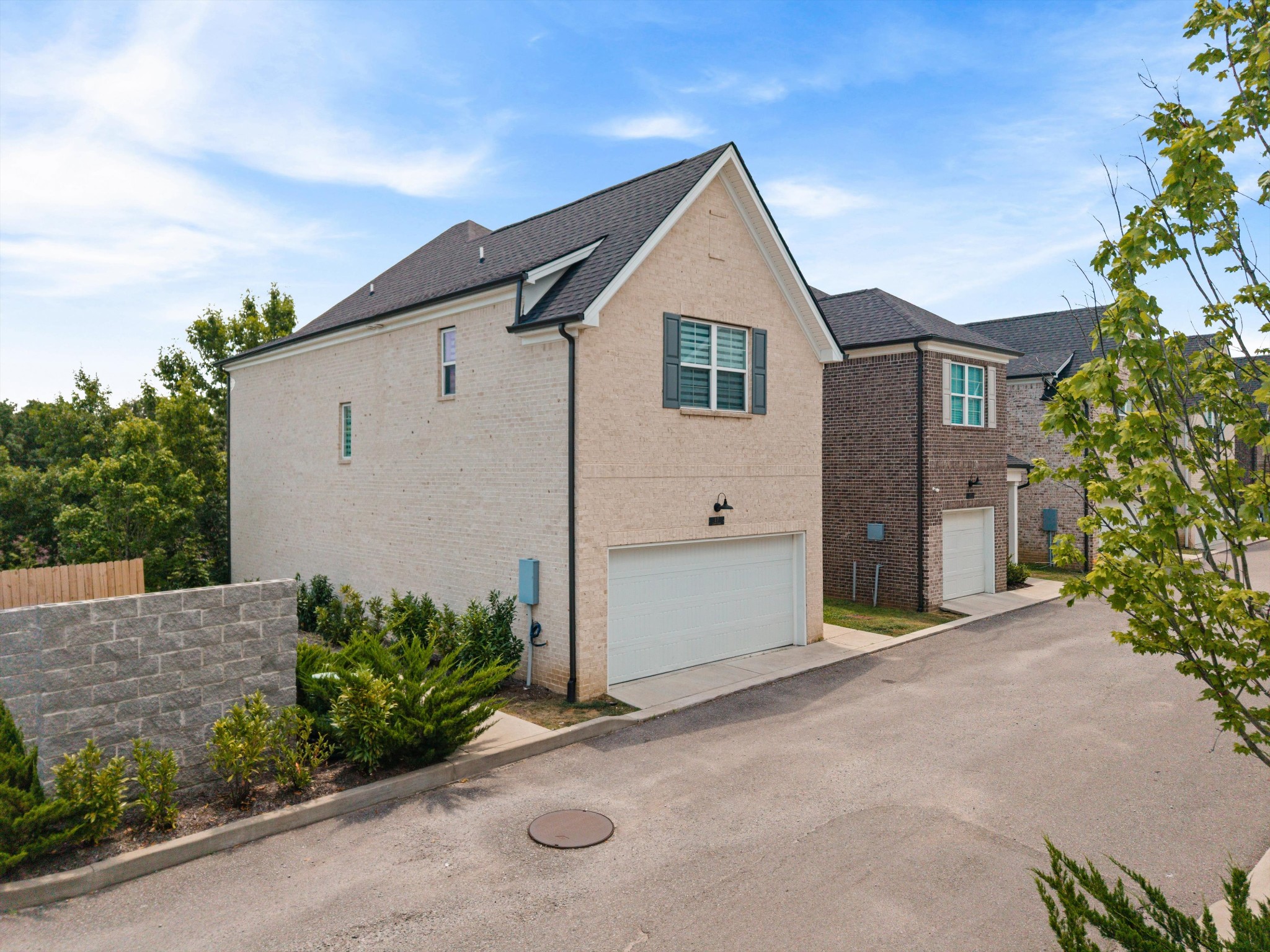 2656 Lakevilla Dr
