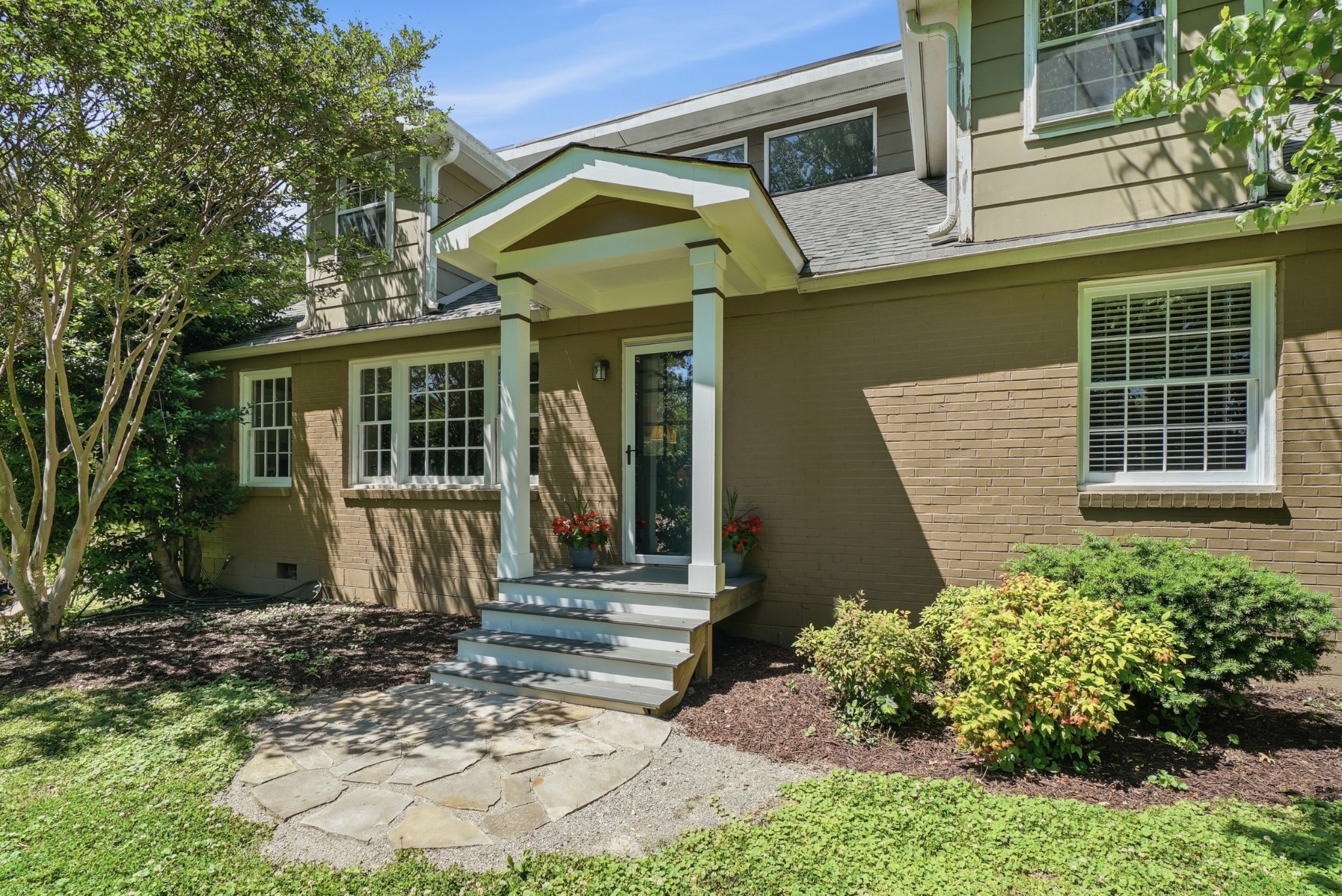 674 Hill Rd