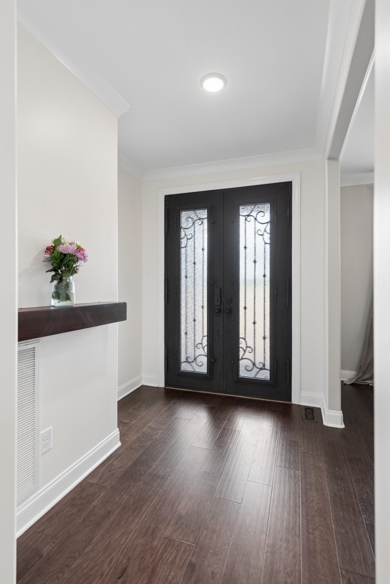 1110 Luxborough Dr