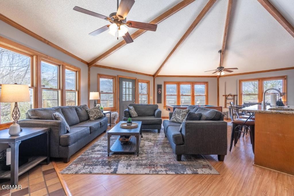 3709 Eagle Lane
