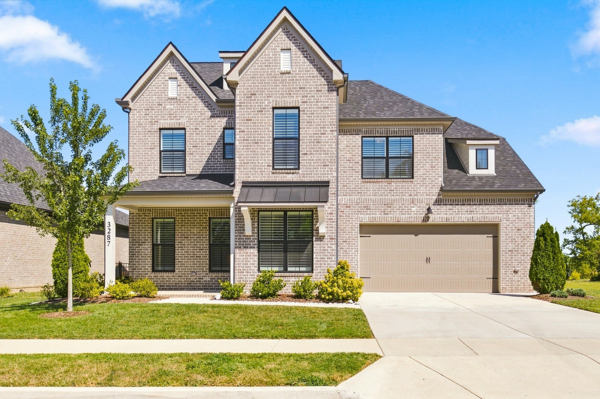 3287 Sassafras Ln