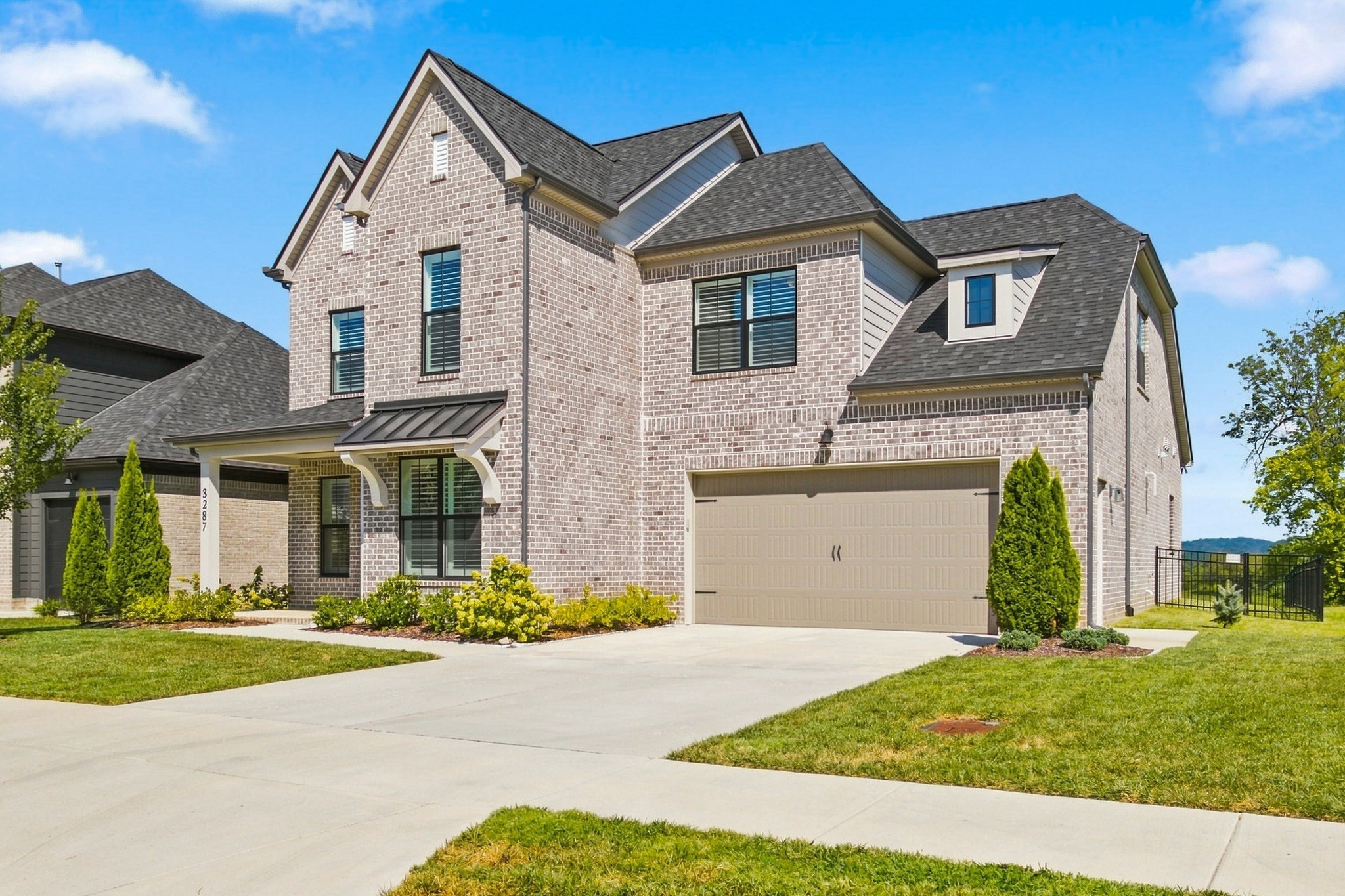3287 Sassafras Ln