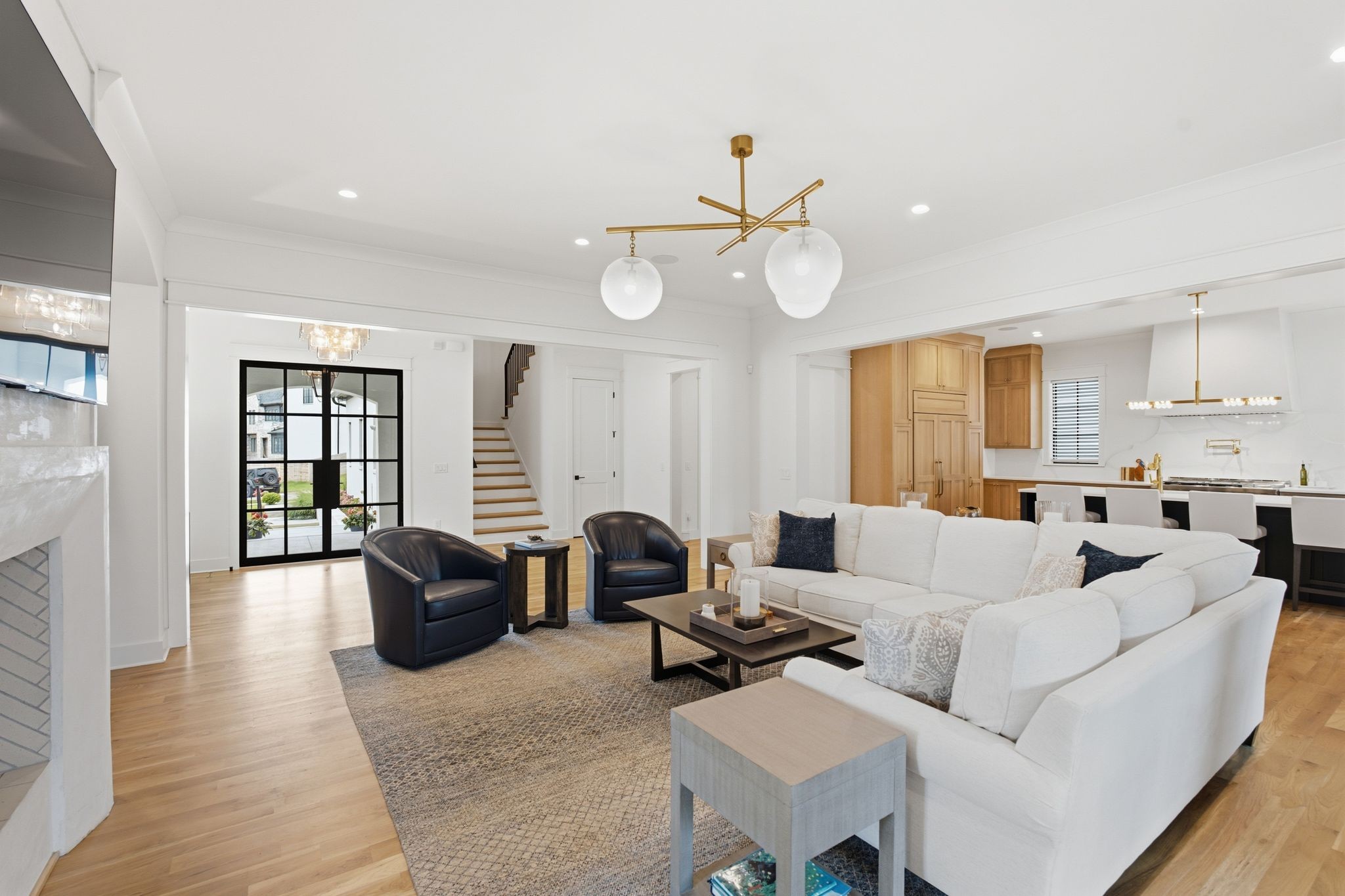 328 Kelly Glenn Ct