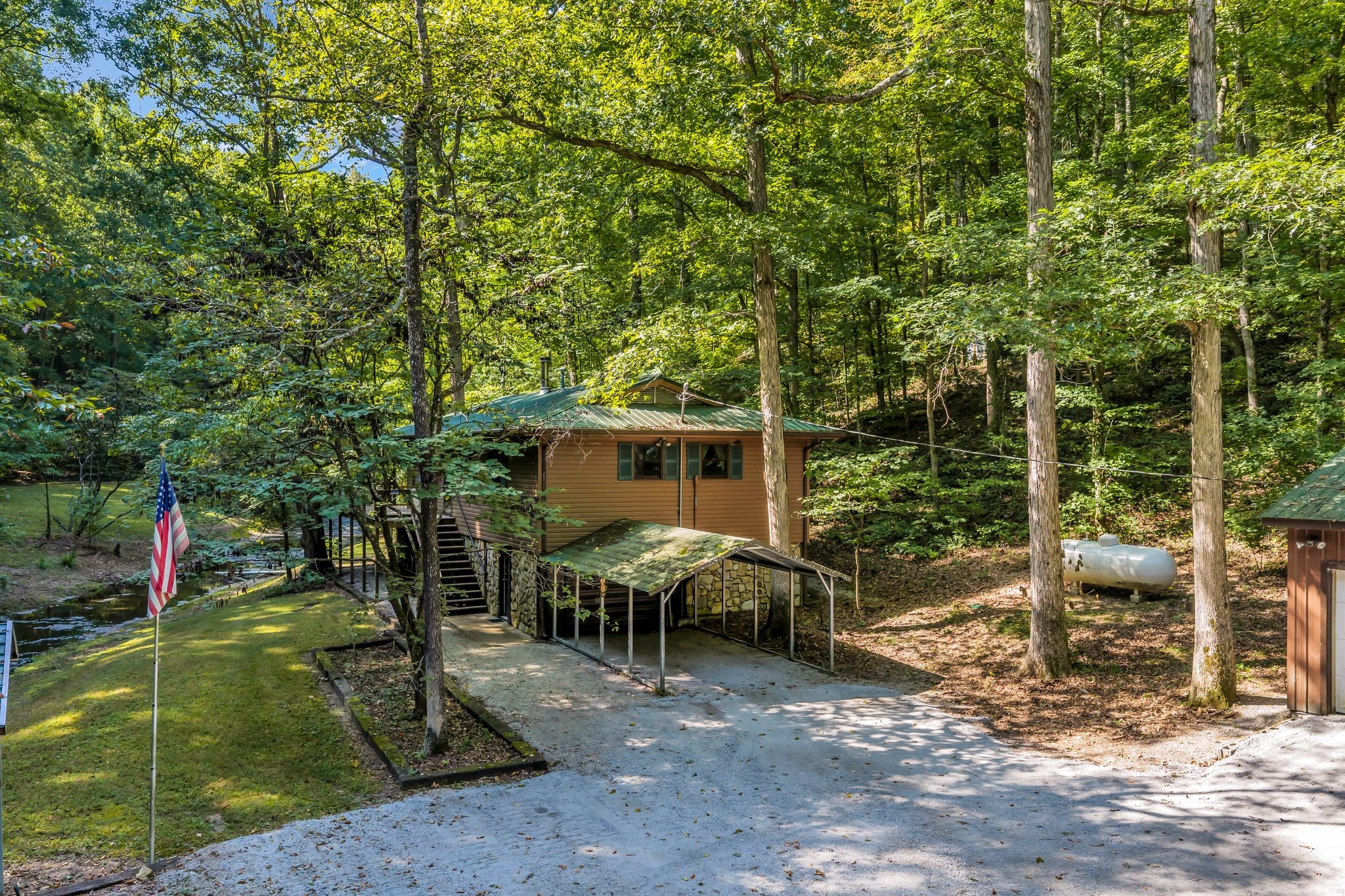 1255 Deerfoot Drive