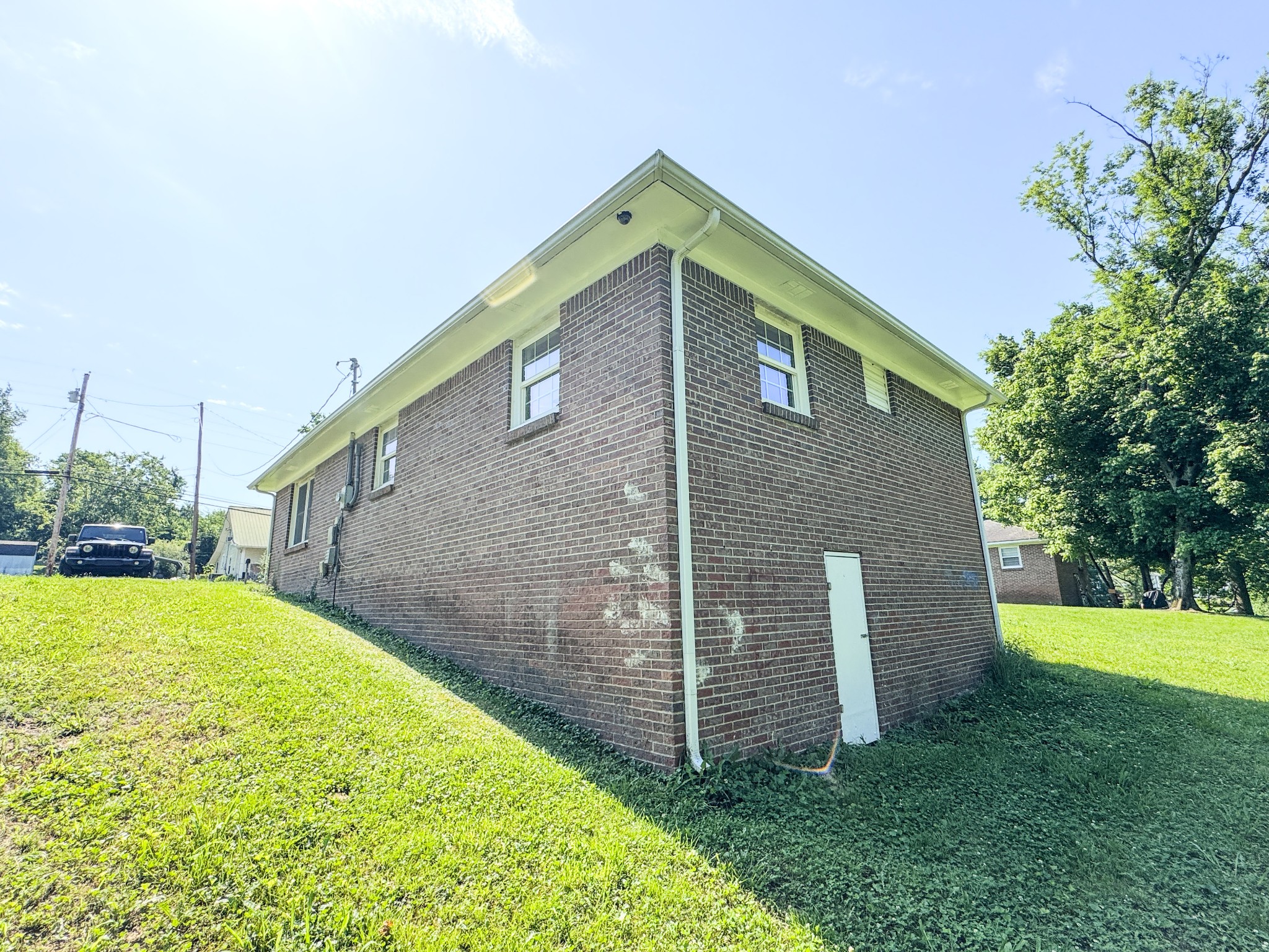 211 Hayes St