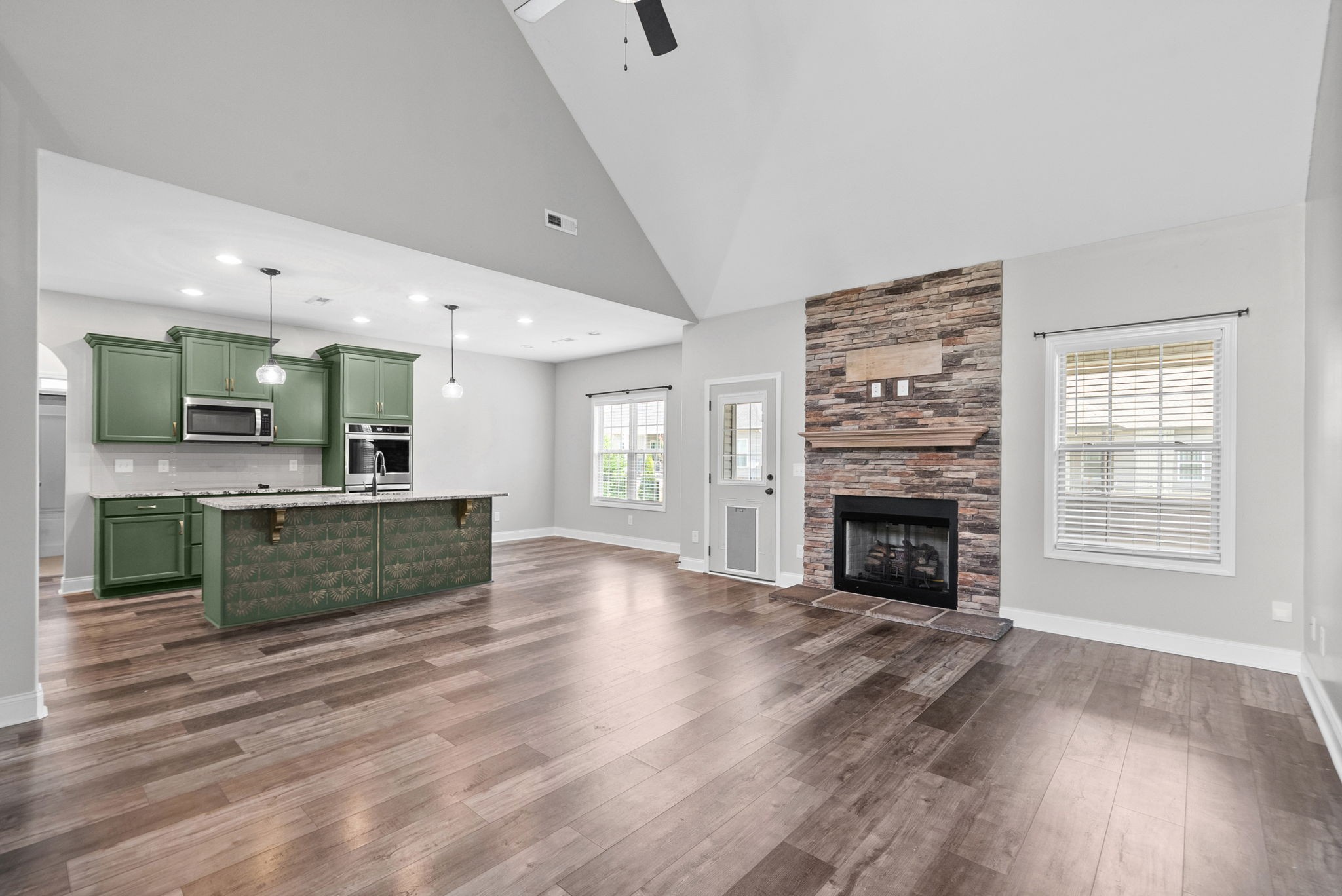 525 Bowden Dr