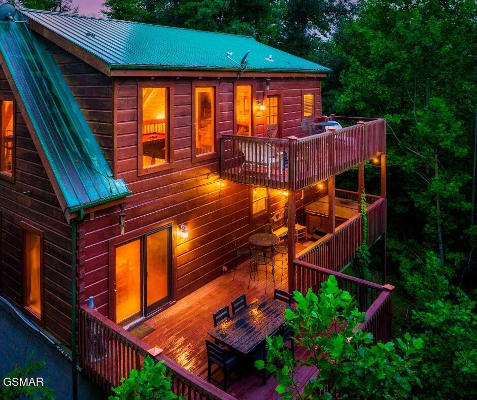 1229 Secona Way