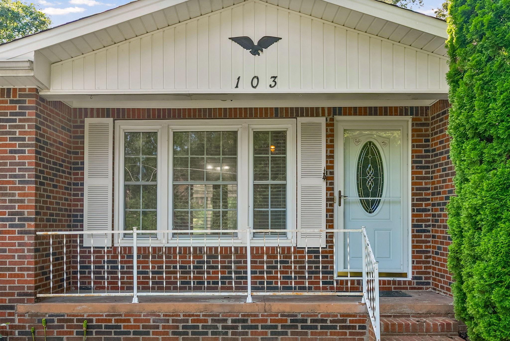 103 Hazelnut Ave