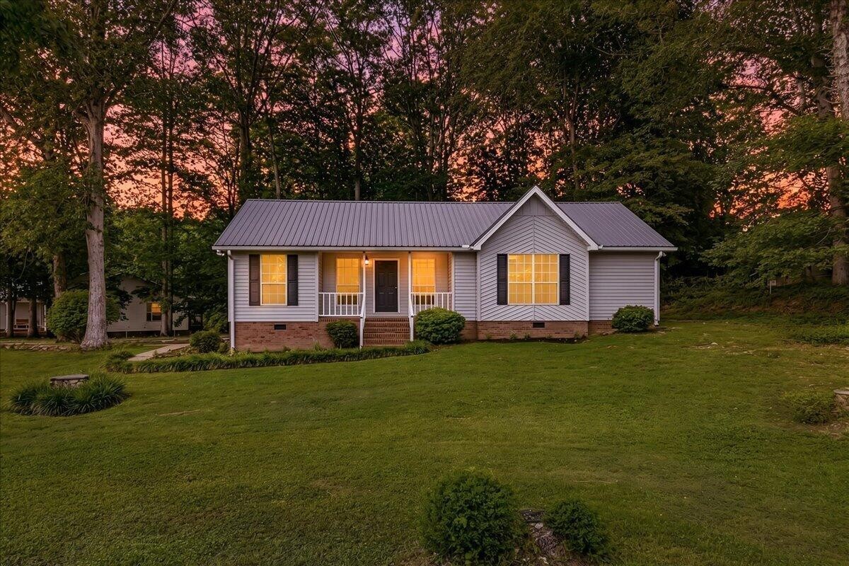 2613 Kenwood Drive