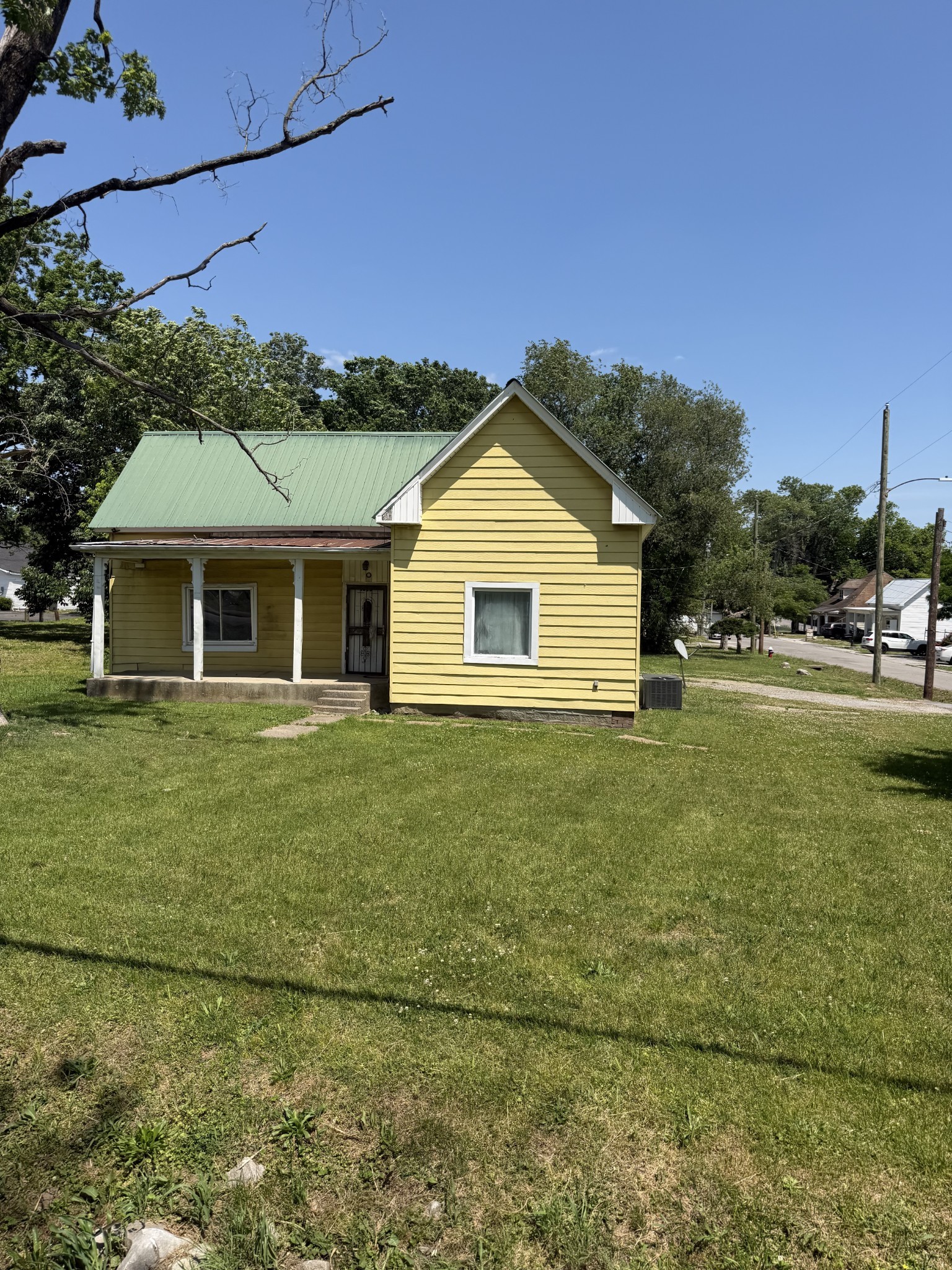 1508 S Main St