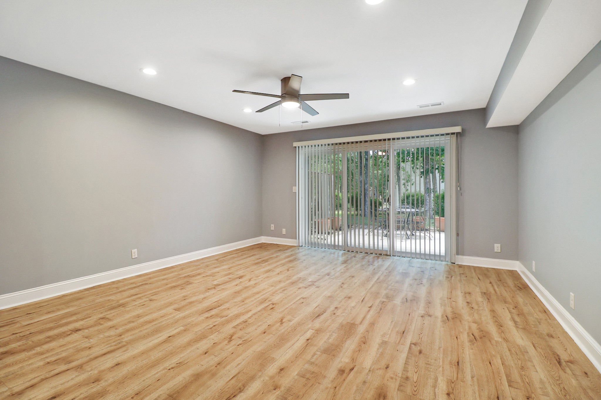 48 Wilshire Heights Dr