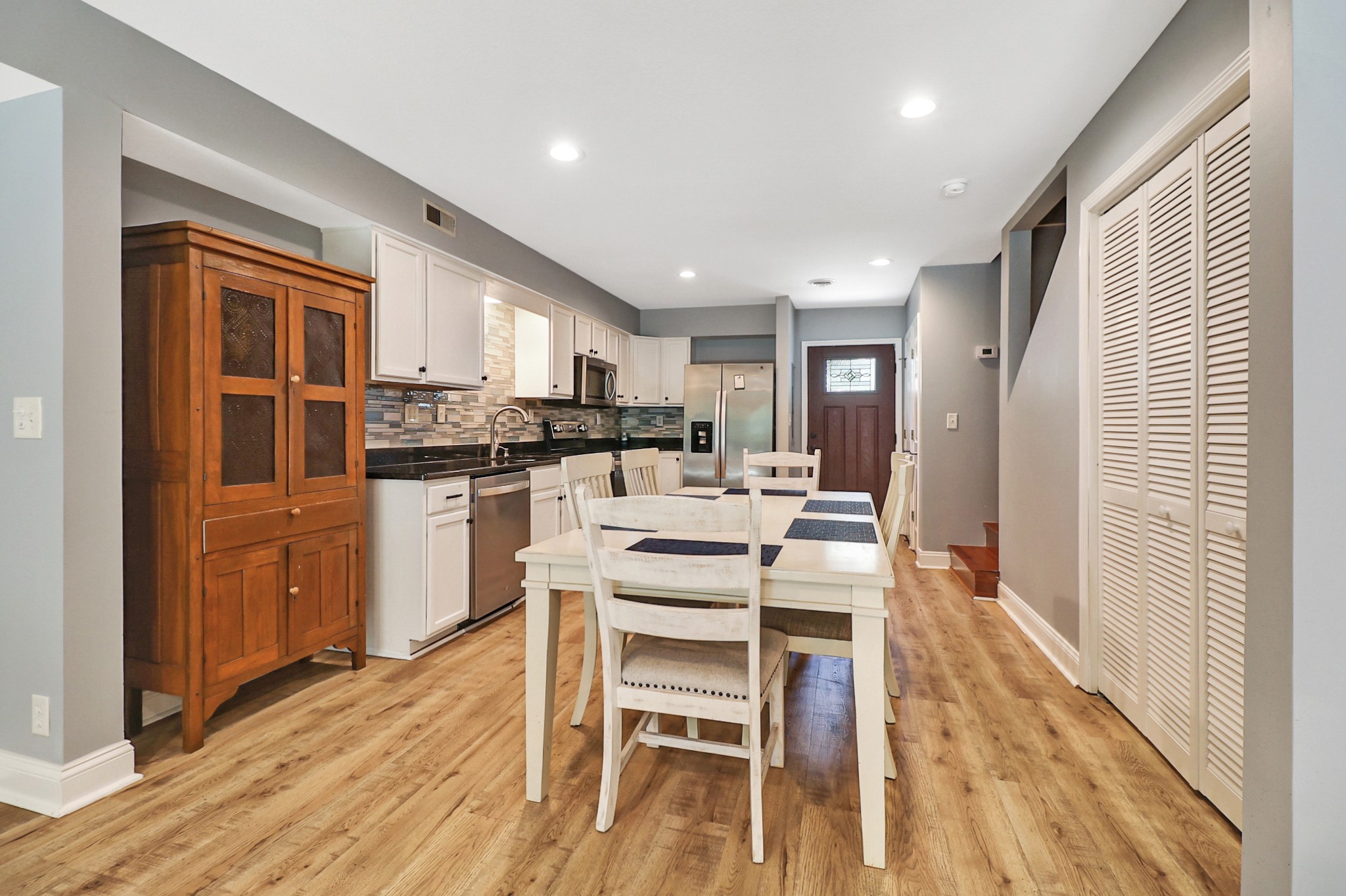 48 Wilshire Heights Dr