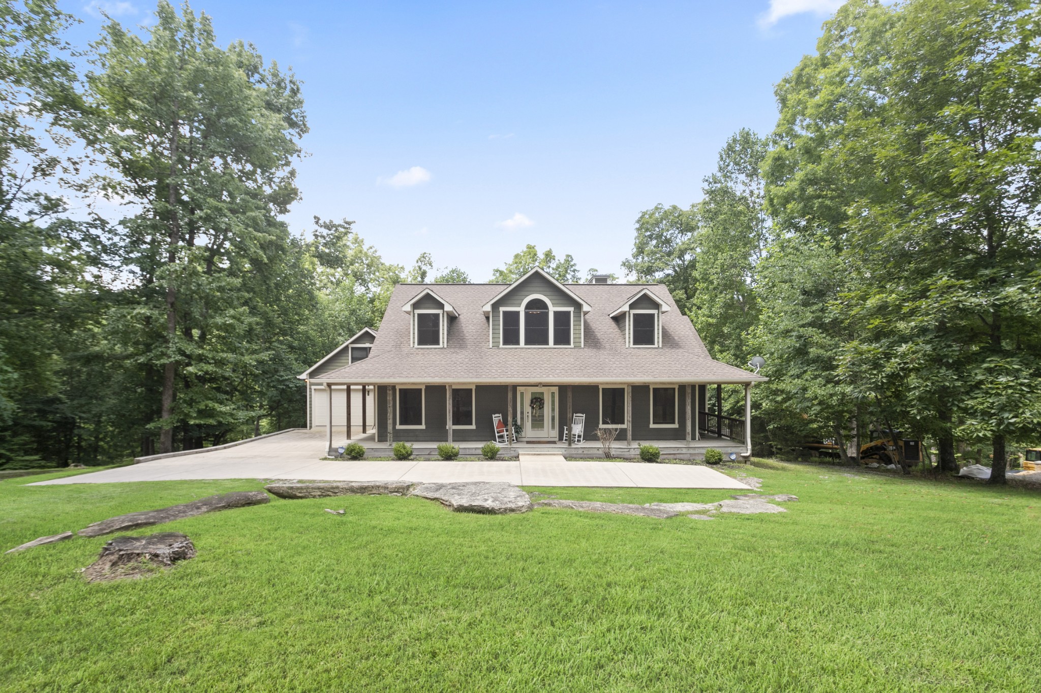 115 Long Point Dr