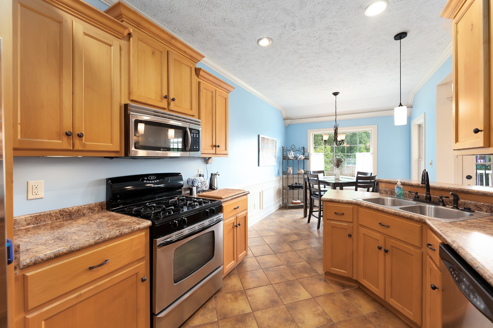 87 Lennox Village Dr