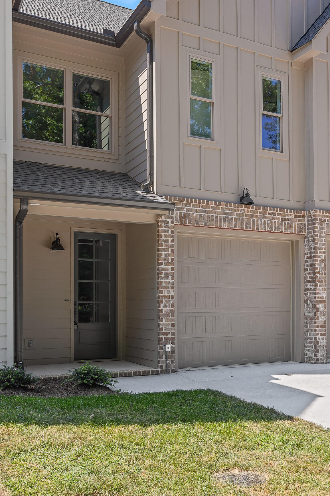 9710 Dutton Lane