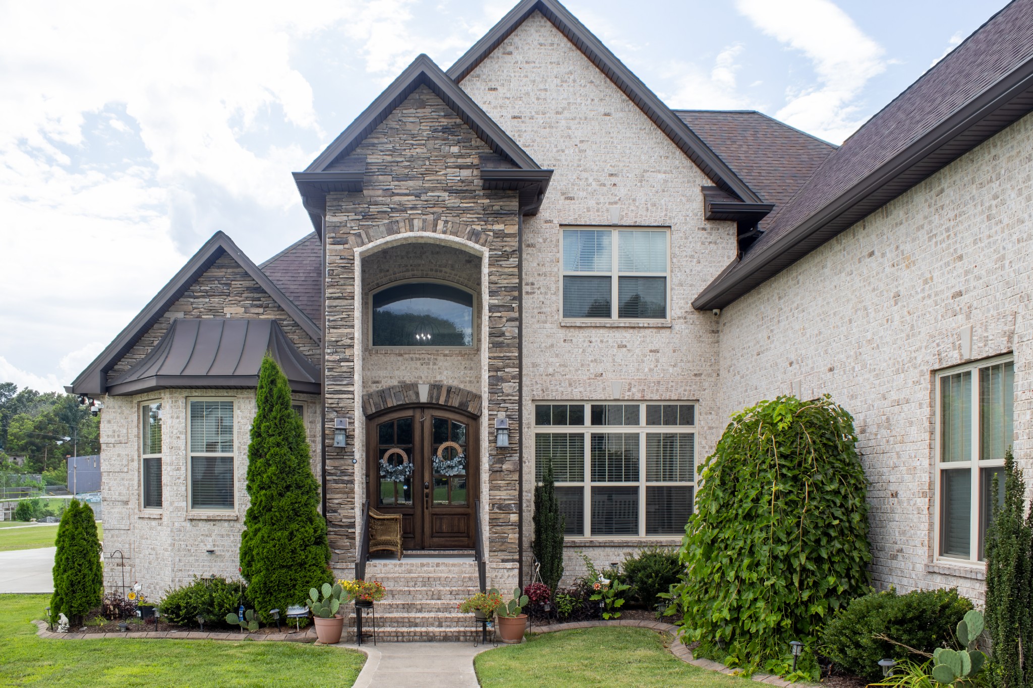 758 Waldron Rd
