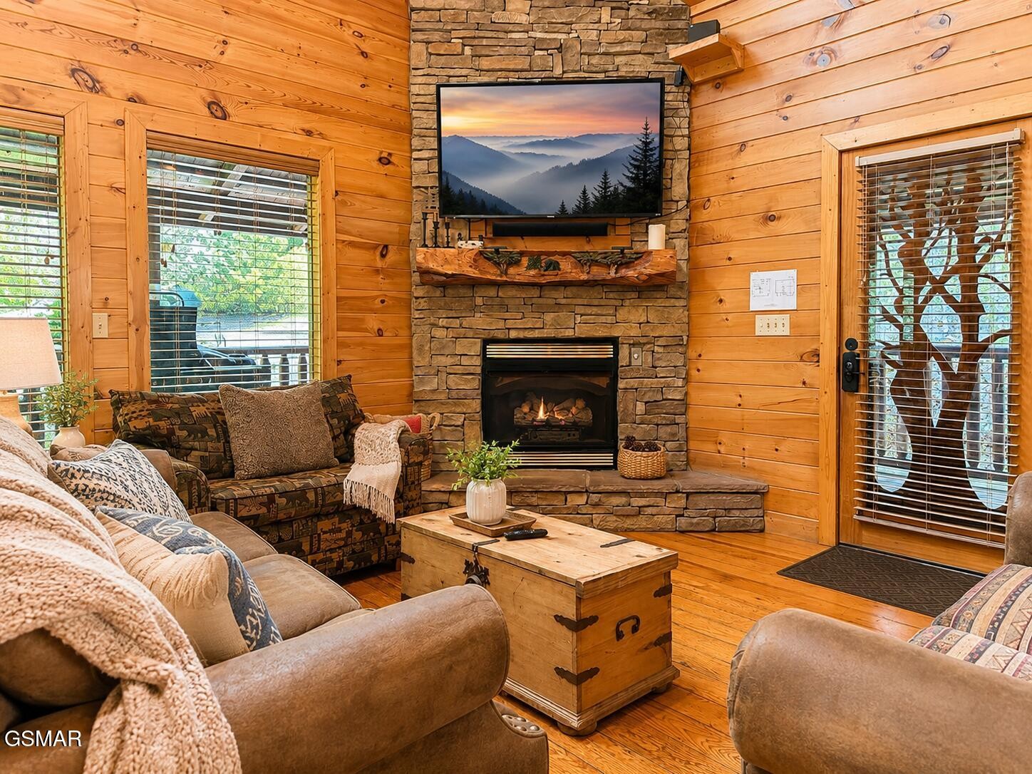 1630 Majestic Oak Way